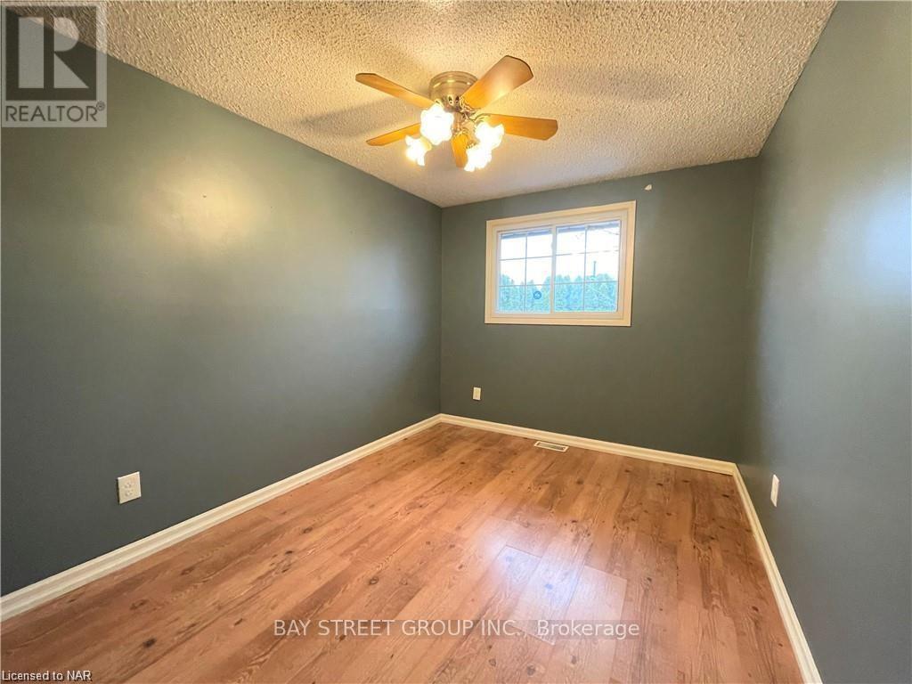 Upper - 75 Bula Drive, St. Catharines (Lakeport), Ontario  L2N 6R7 - Photo 7 - X12108587