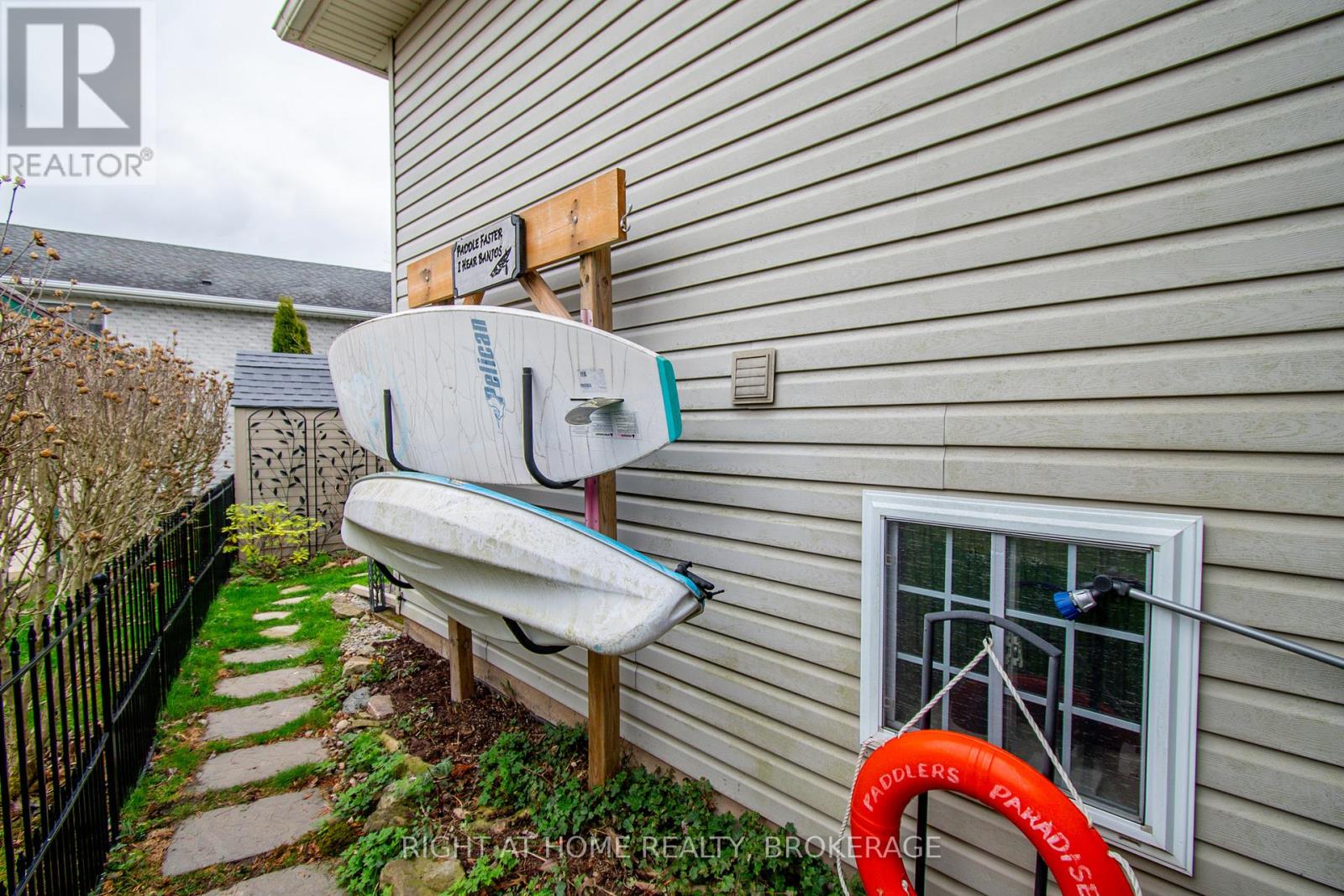 152 Kingsway Street, Welland (Dain City), Ontario  L3B 3N9 - Photo 21 - X12108630