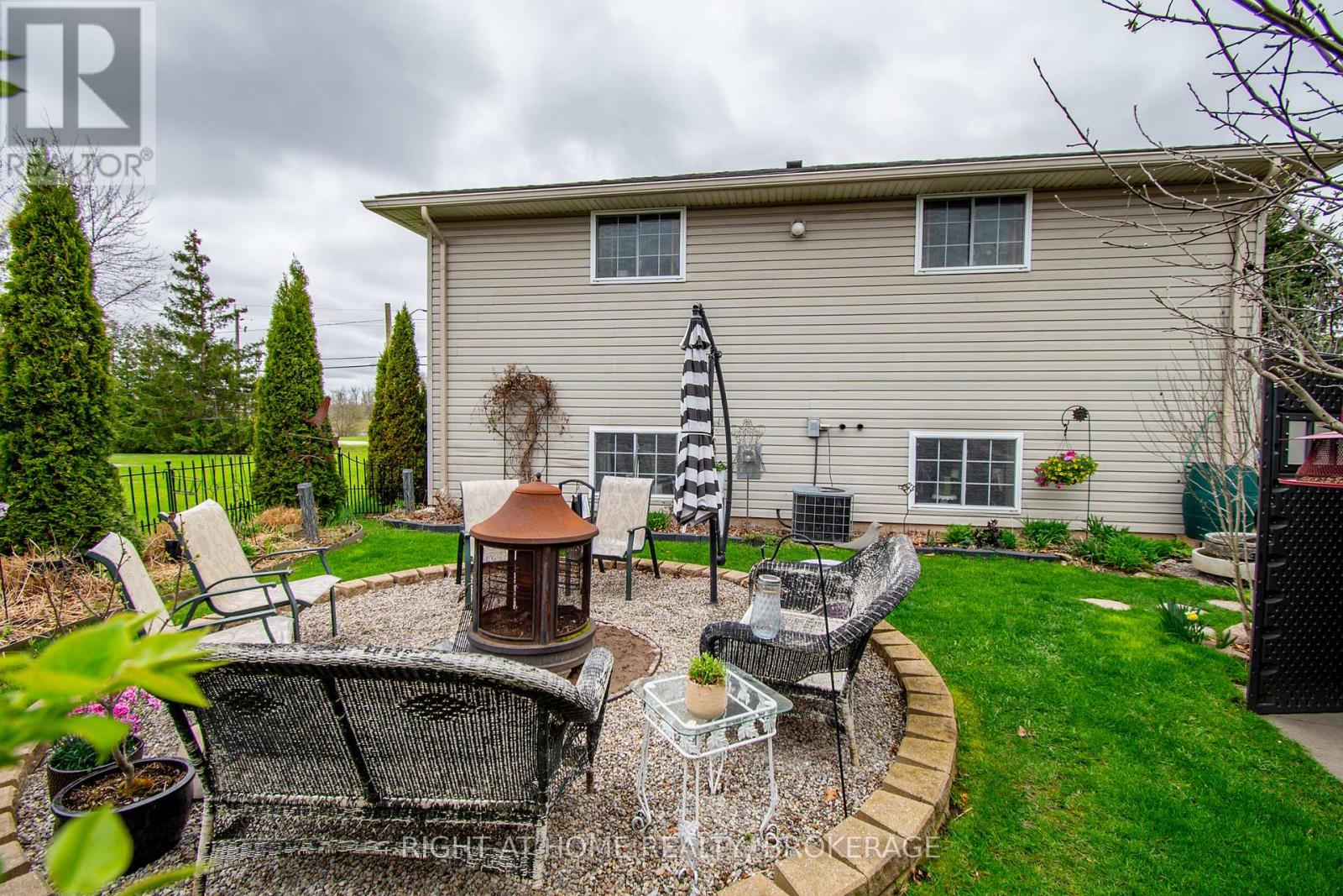 152 Kingsway Street, Welland (Dain City), Ontario  L3B 3N9 - Photo 25 - X12108630