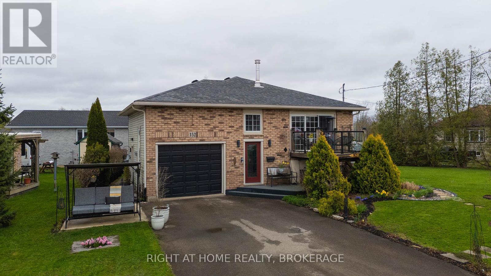 152 Kingsway Street, Welland (Dain City), Ontario  L3B 3N9 - Photo 3 - X12108630