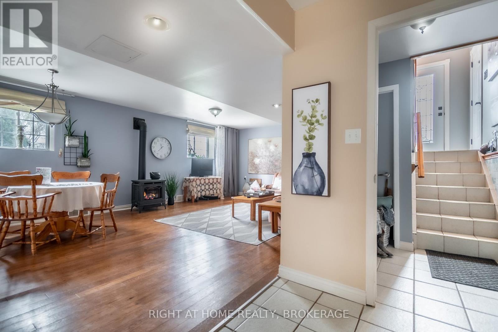 152 Kingsway Street, Welland (Dain City), Ontario  L3B 3N9 - Photo 39 - X12108630