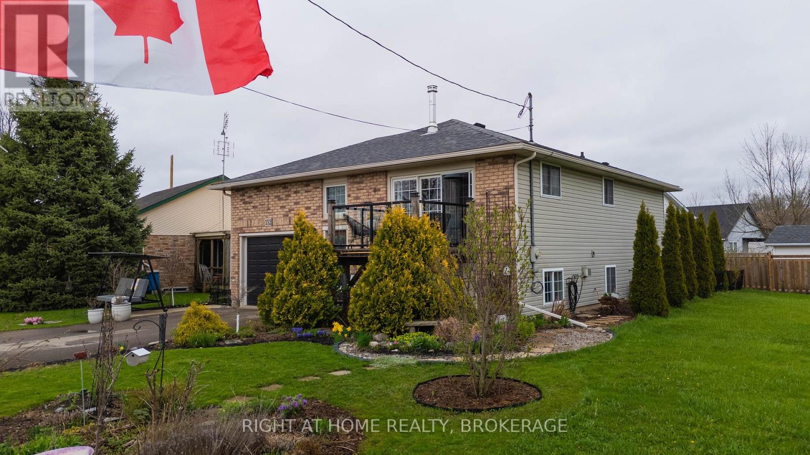 152 Kingsway Street, Welland (Dain City), Ontario  L3B 3N9 - Photo 5 - X12108630