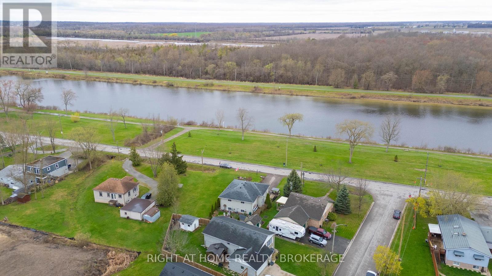 152 Kingsway Street, Welland (Dain City), Ontario  L3B 3N9 - Photo 8 - X12108630