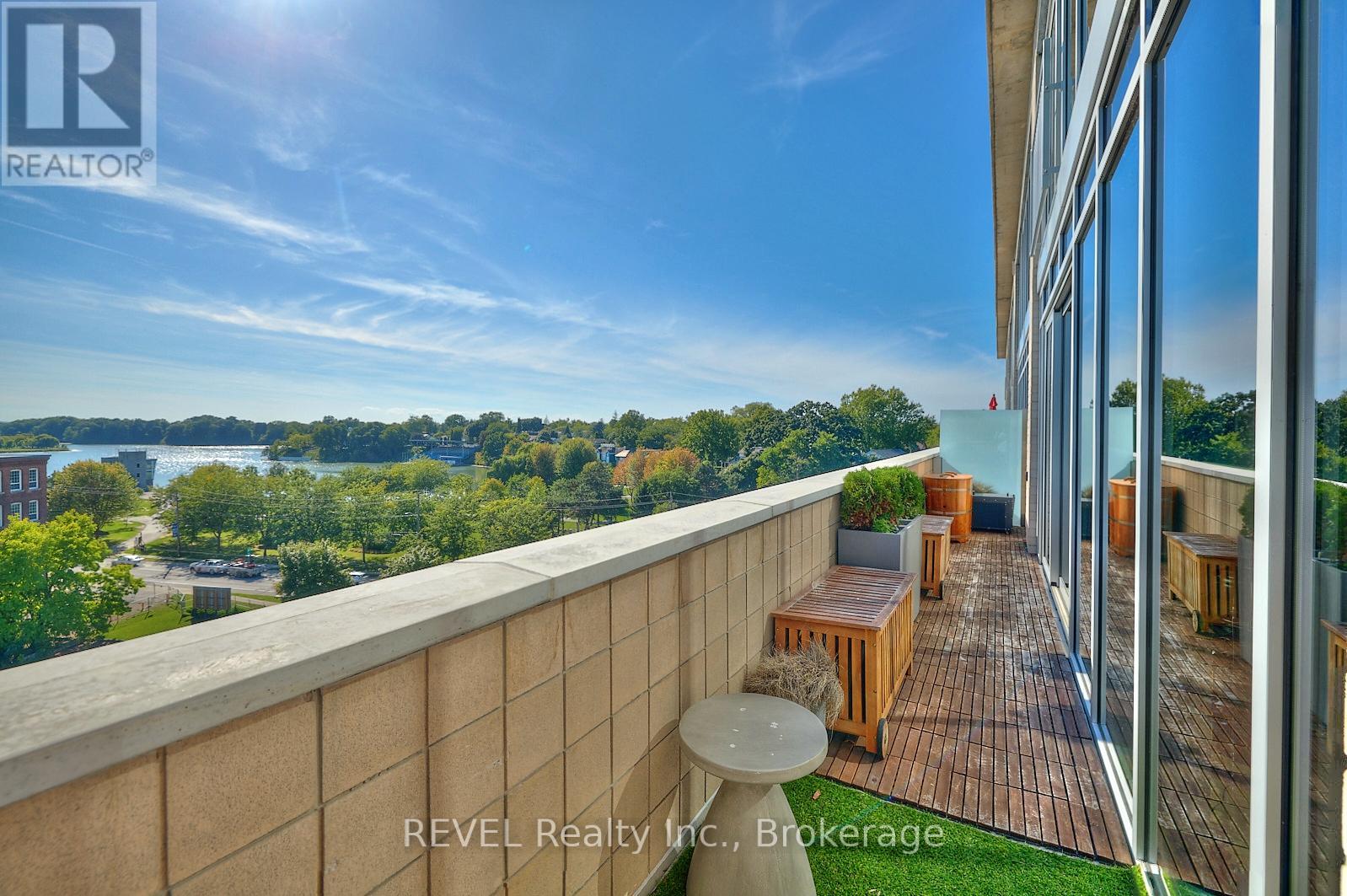 604 - 57 Lakeport Road, St. Catharines (Port Dalhousie), Ontario  L2N 4P6 - Photo 7 - X12109470