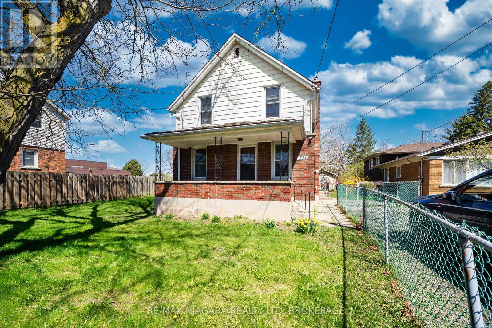 371 CARLTON STREET, st. catharines (carlton/bunting), Ontario