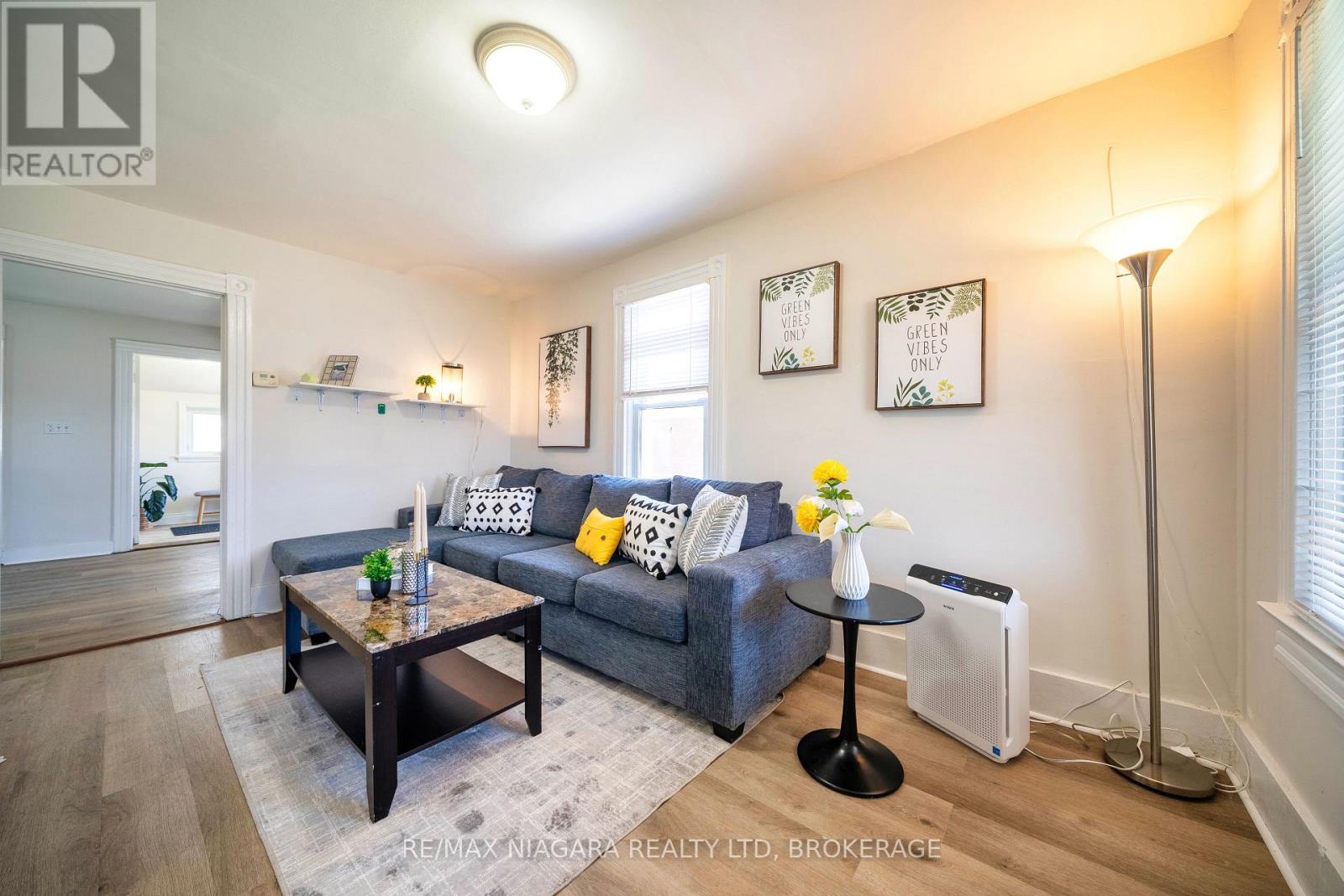 371 Carlton Street, St. Catharines (Carlton/bunting), Ontario  L2M 4W7 - Photo 12 - X12109729