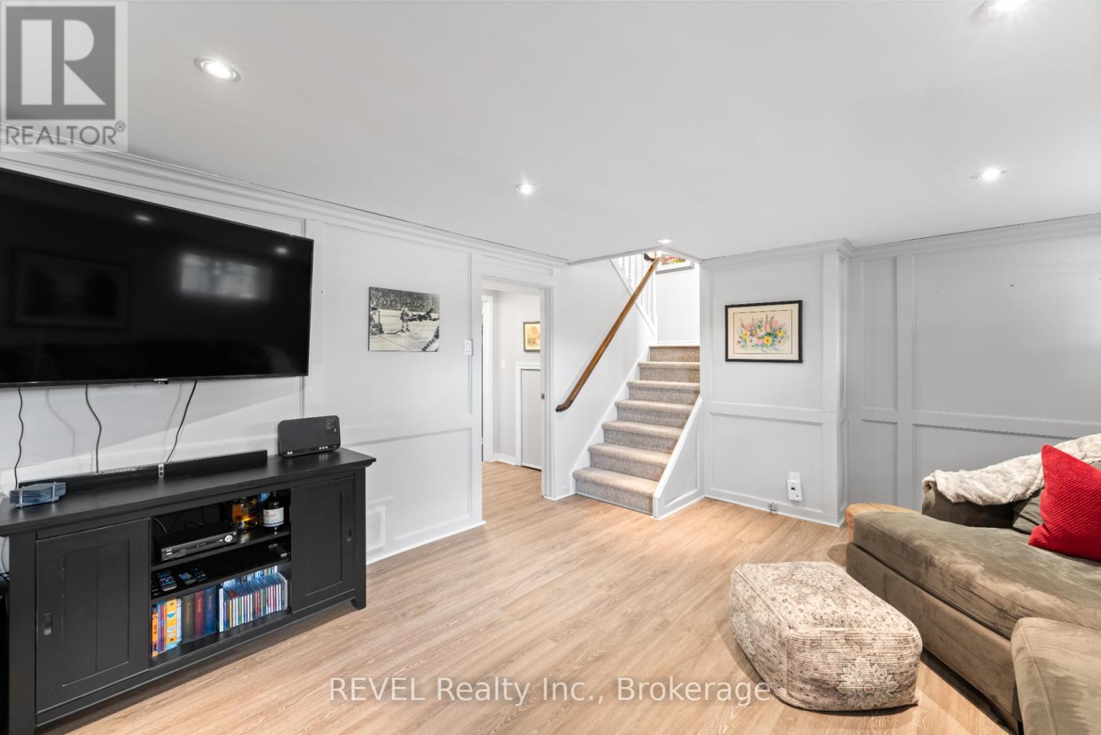 637 Thornwood Avenue, Burlington (Roseland), Ontario  L7N 3B9 - Photo 23 - W12110269
