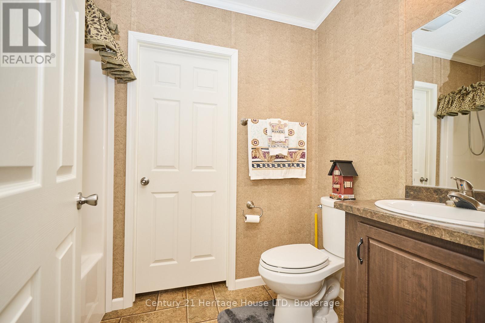 242 - 3033 Townline Road, Fort Erie (Black Creek), Ontario  L0S 1S1 - Photo 22 - X12110170
