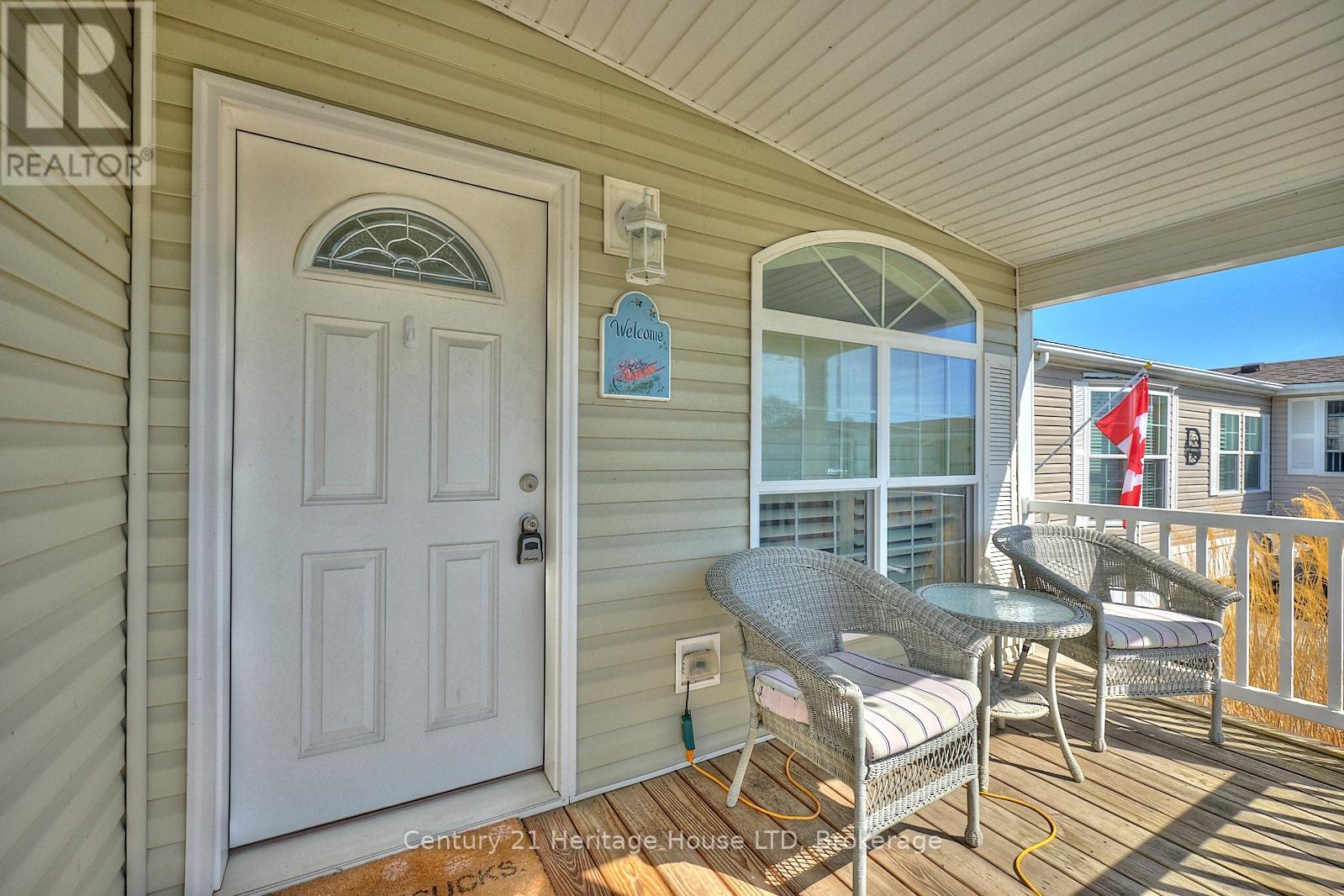 242 - 3033 Townline Road, Fort Erie (Black Creek), Ontario  L0S 1S1 - Photo 5 - X12110170