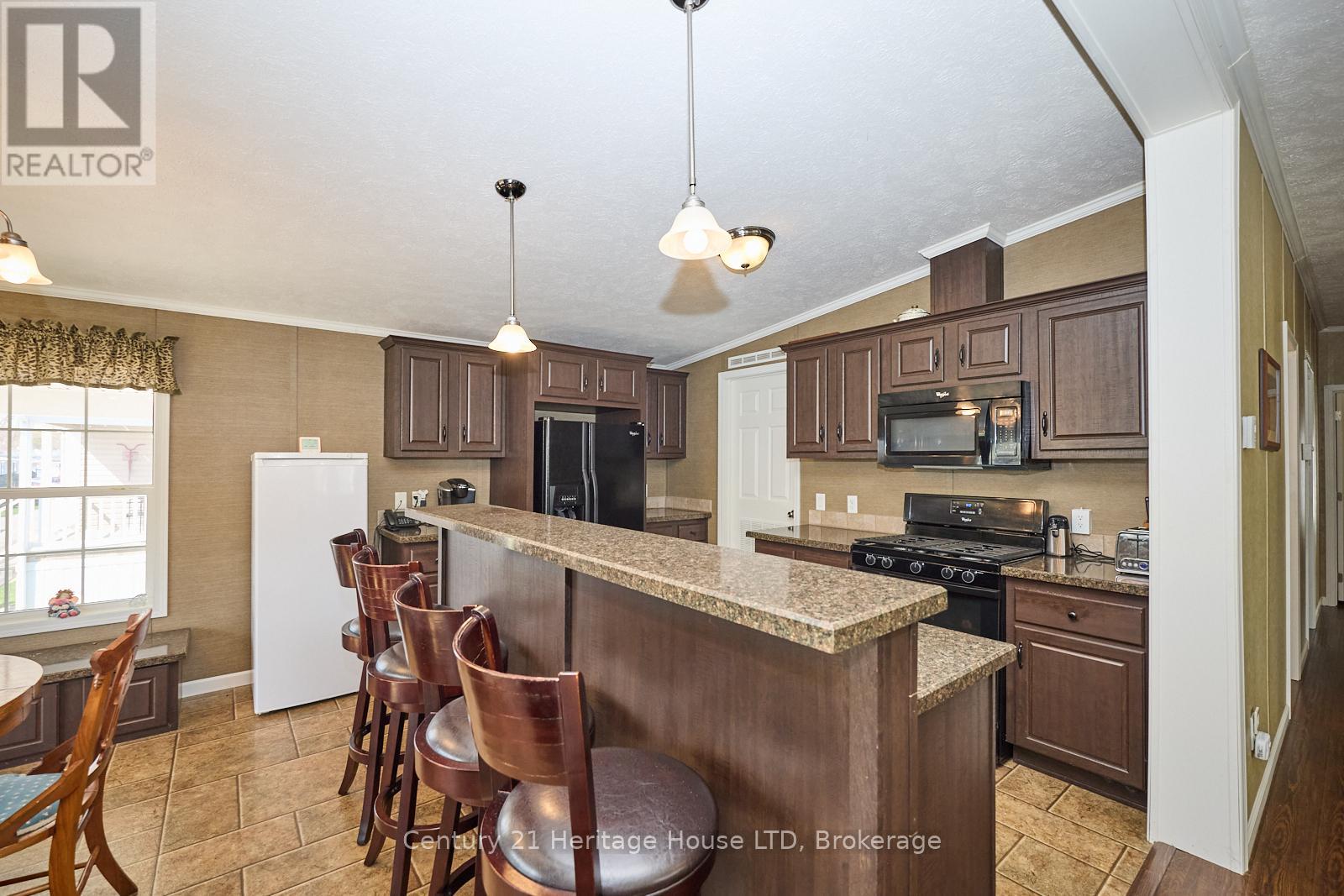 242 - 3033 Townline Road, Fort Erie (Black Creek), Ontario  L0S 1S1 - Photo 6 - X12110170