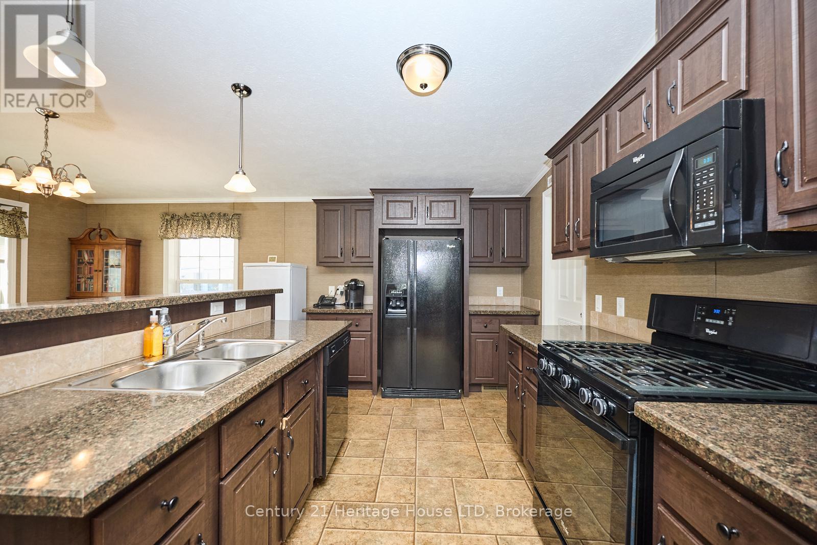 242 - 3033 Townline Road, Fort Erie (Black Creek), Ontario  L0S 1S1 - Photo 7 - X12110170
