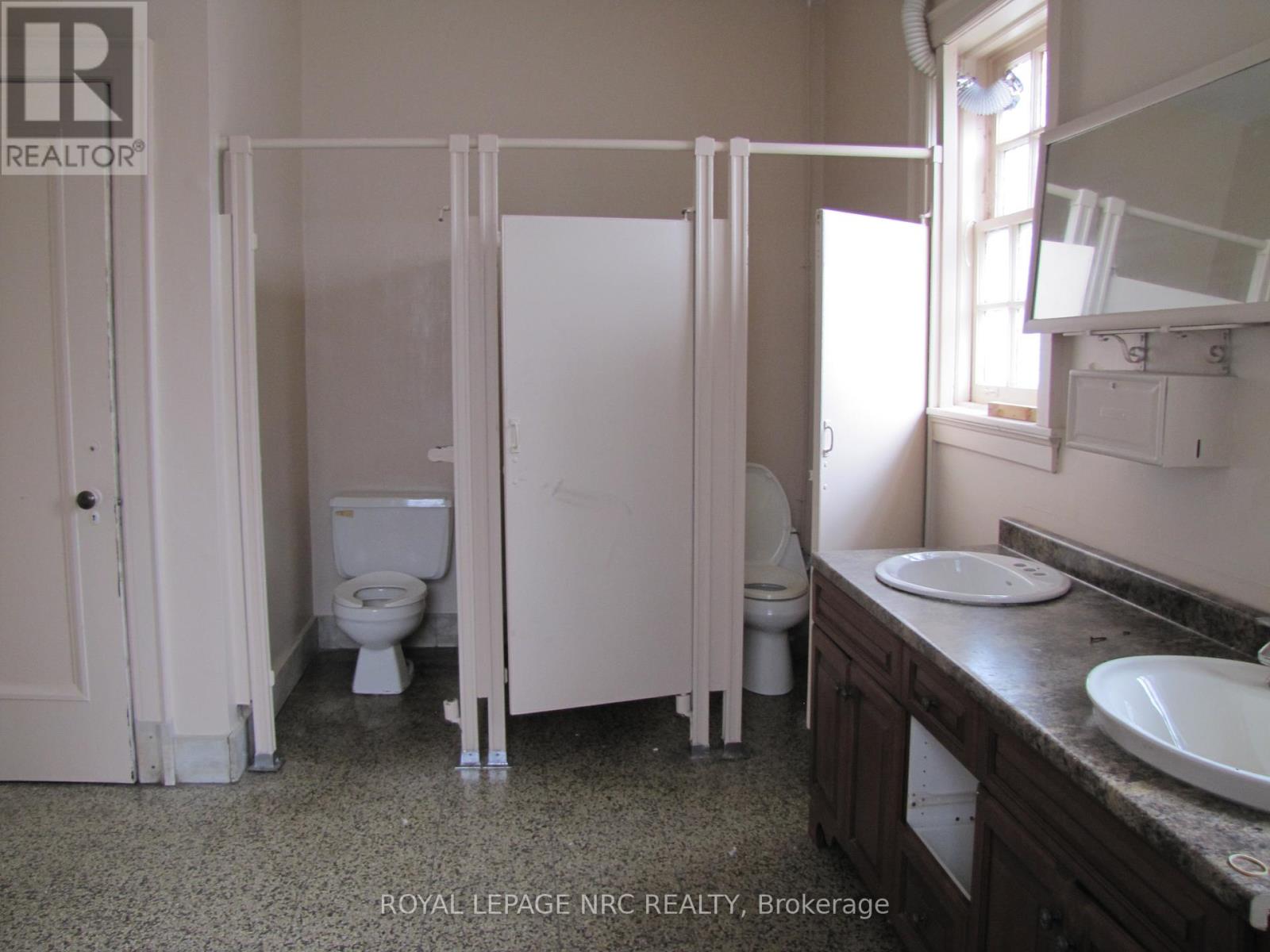 189 Davis Street, Port Colborne (East Village), Ontario  L3K 1Z2 - Photo 16 - X12110828