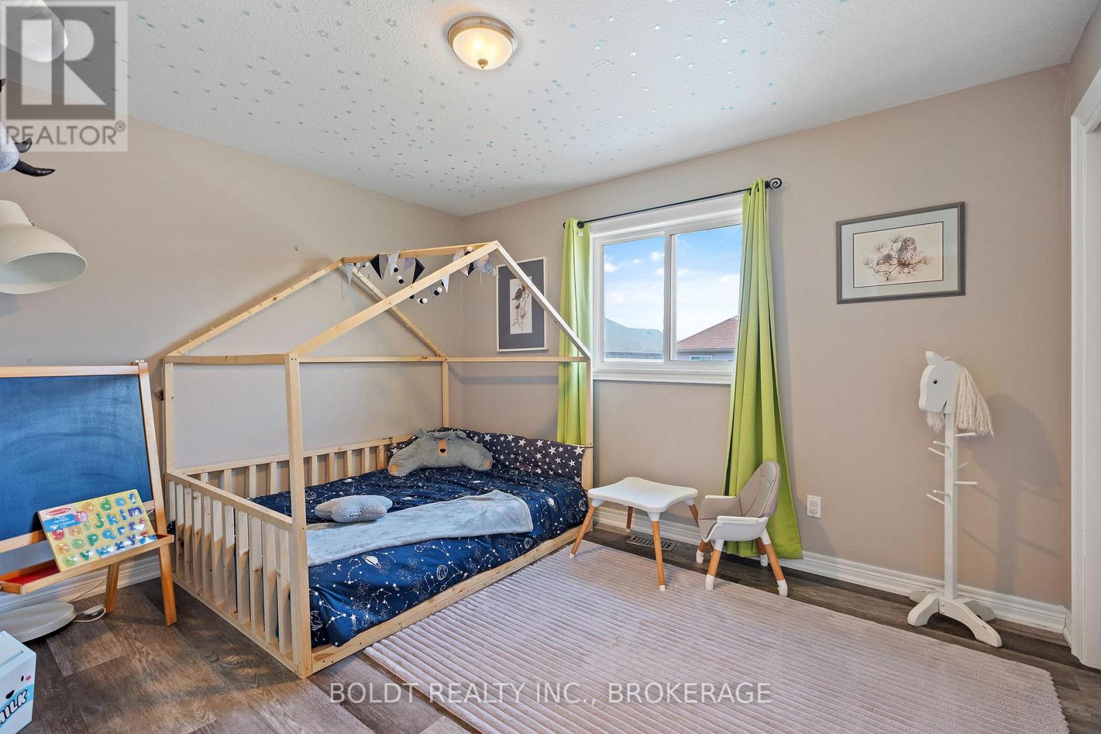8114 Windsong Drive, Niagara Falls (Ascot), Ontario  L2H 3M4 - Photo 28 - X12111600