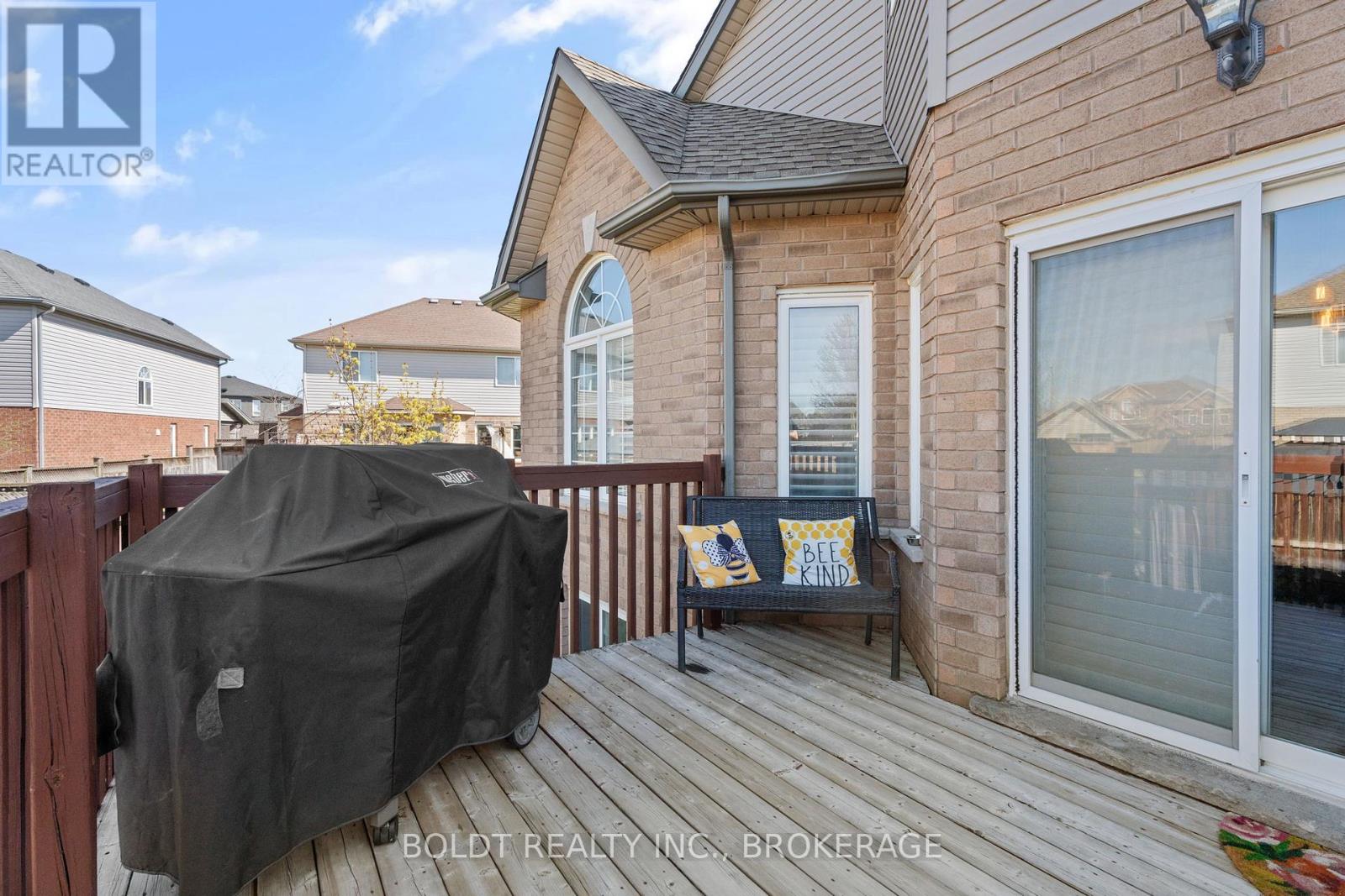 8114 Windsong Drive, Niagara Falls (Ascot), Ontario  L2H 3M4 - Photo 41 - X12111600