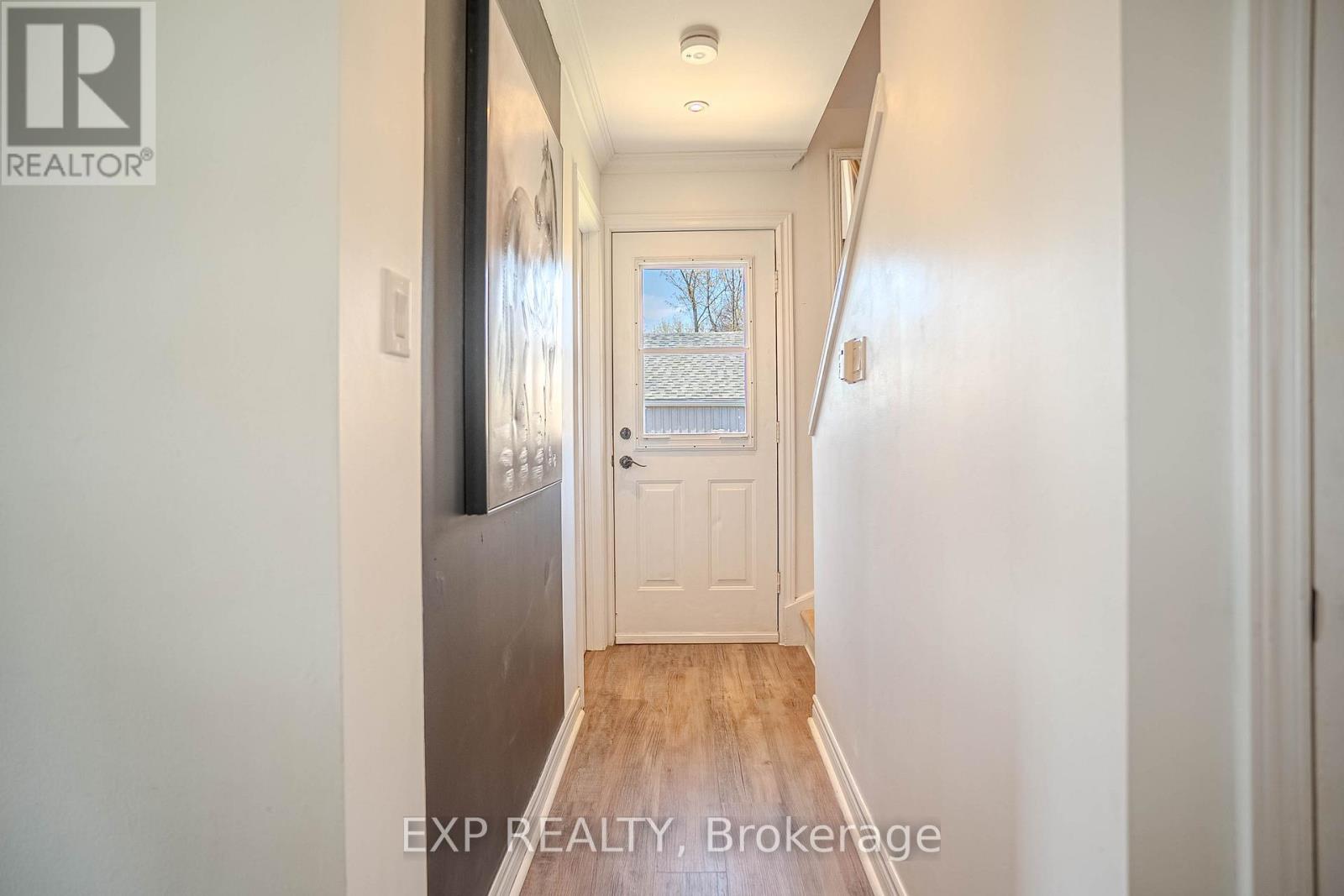 6461 Mcleod Road, Niagara Falls (Arad/fallsview), Ontario  L2G 3G3 - Photo 14 - X12111840