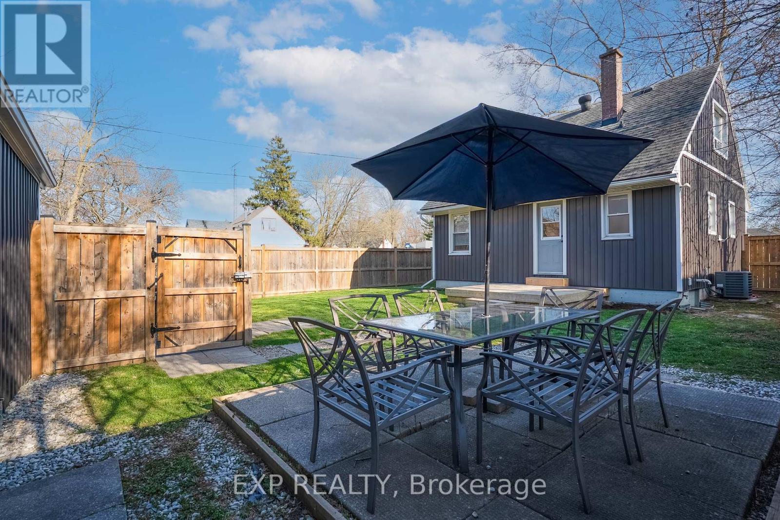 6461 Mcleod Road, Niagara Falls (Arad/fallsview), Ontario  L2G 3G3 - Photo 3 - X12111840