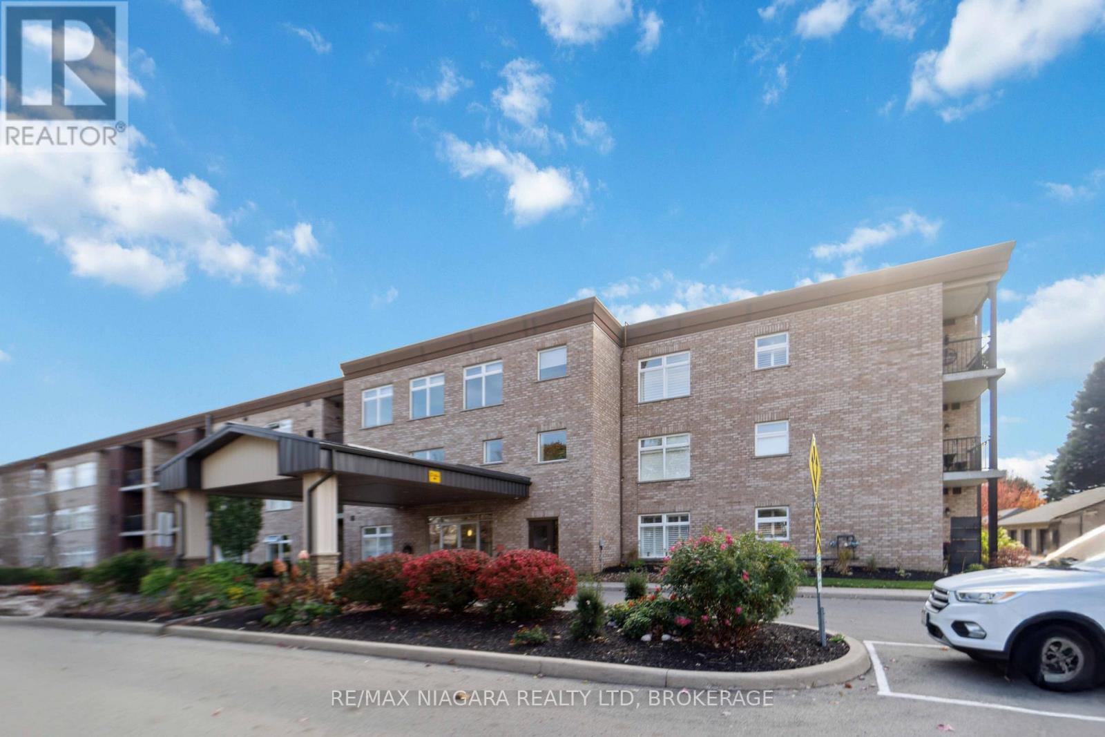 221 - 4644 PETTIT AVENUE, niagara falls (morrison), Ontario