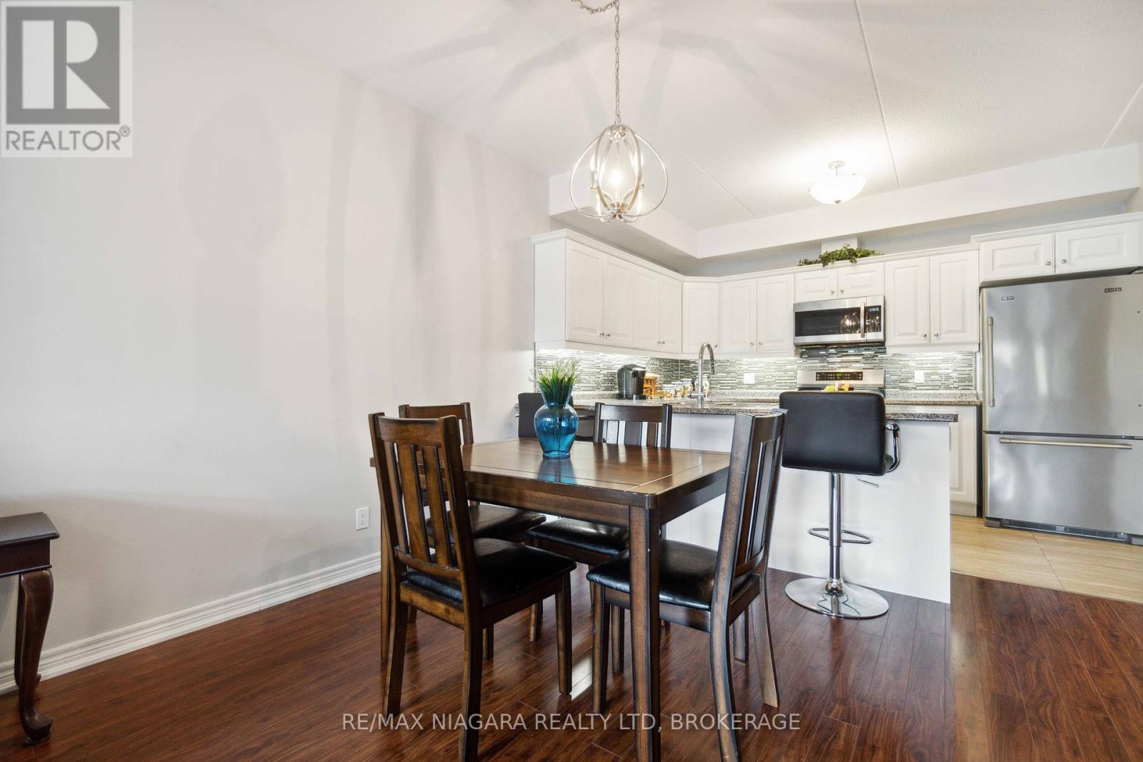 221 - 4644 Pettit Avenue, Niagara Falls (Morrison), Ontario  L2E 6L5 - Photo 6 - X12111865