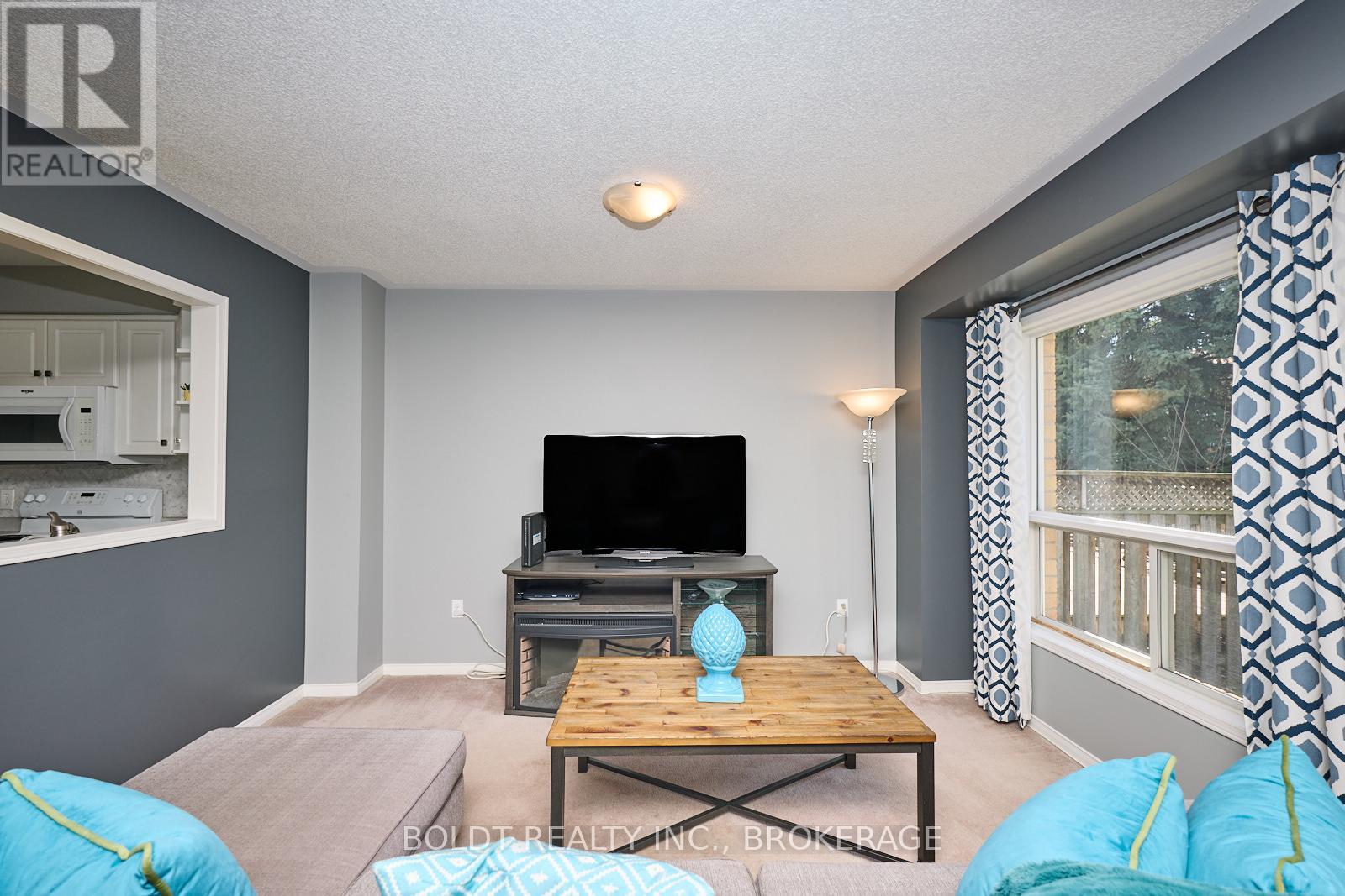 184 Dorothy Street, St. Catharines (Lakeport), Ontario  L2N 7R4 - Photo 10 - X12111911