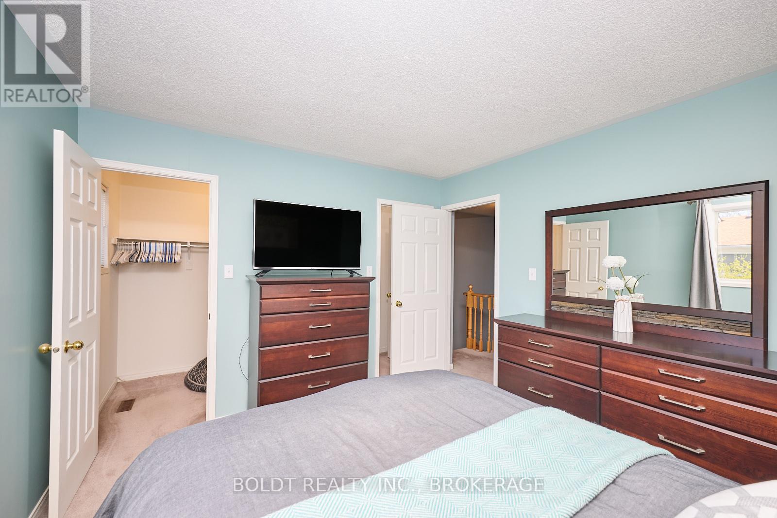 184 Dorothy Street, St. Catharines (Lakeport), Ontario  L2N 7R4 - Photo 15 - X12111911