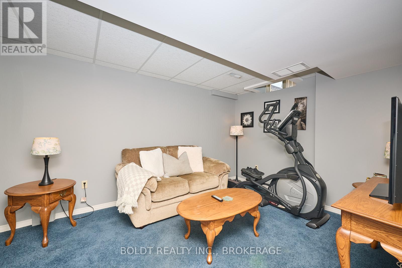 184 Dorothy Street, St. Catharines (Lakeport), Ontario  L2N 7R4 - Photo 23 - X12111911