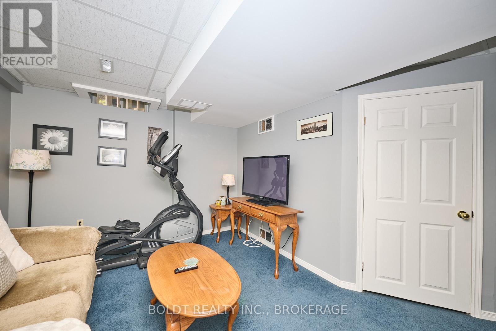 184 Dorothy Street, St. Catharines (Lakeport), Ontario  L2N 7R4 - Photo 24 - X12111911