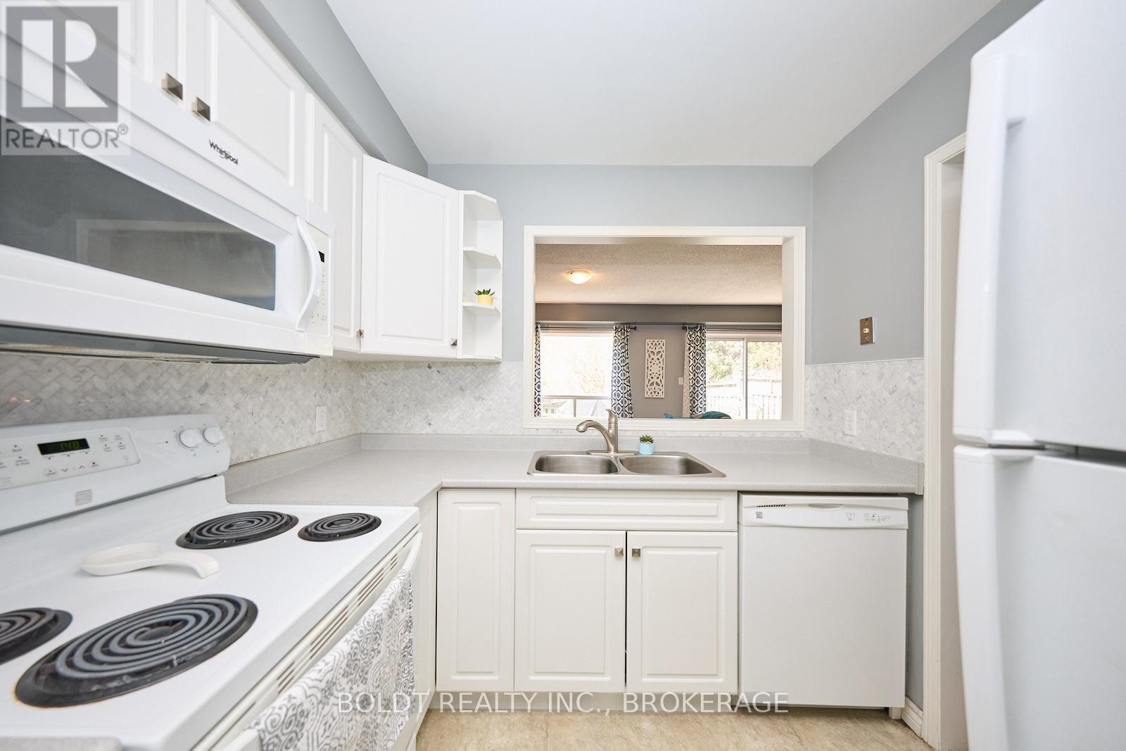 184 Dorothy Street, St. Catharines (Lakeport), Ontario  L2N 7R4 - Photo 6 - X12111911
