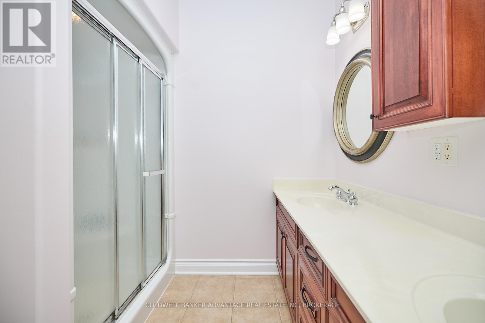 138 Loretta Drive, Niagara-On-The-Lake (Virgil), Ontario  L0S 1T0 - Photo 20 - X12111941