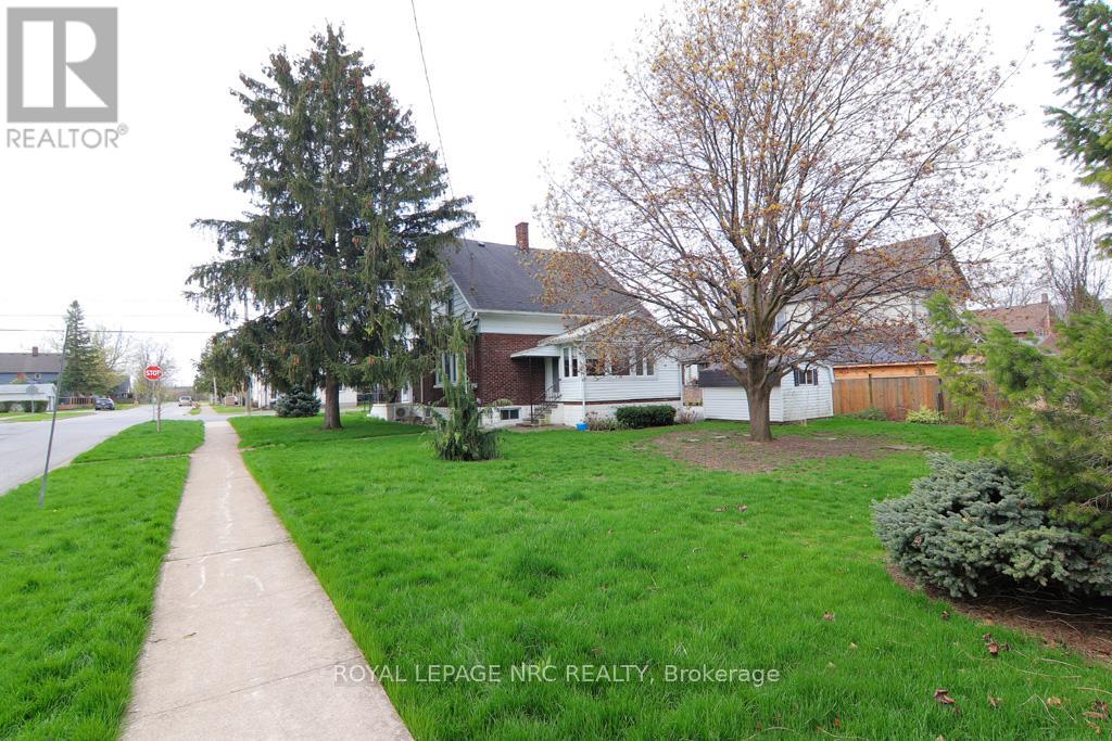 300 Phipps Street, Fort Erie (Central), Ontario  L2A 2V6 - Photo 17 - X12120493