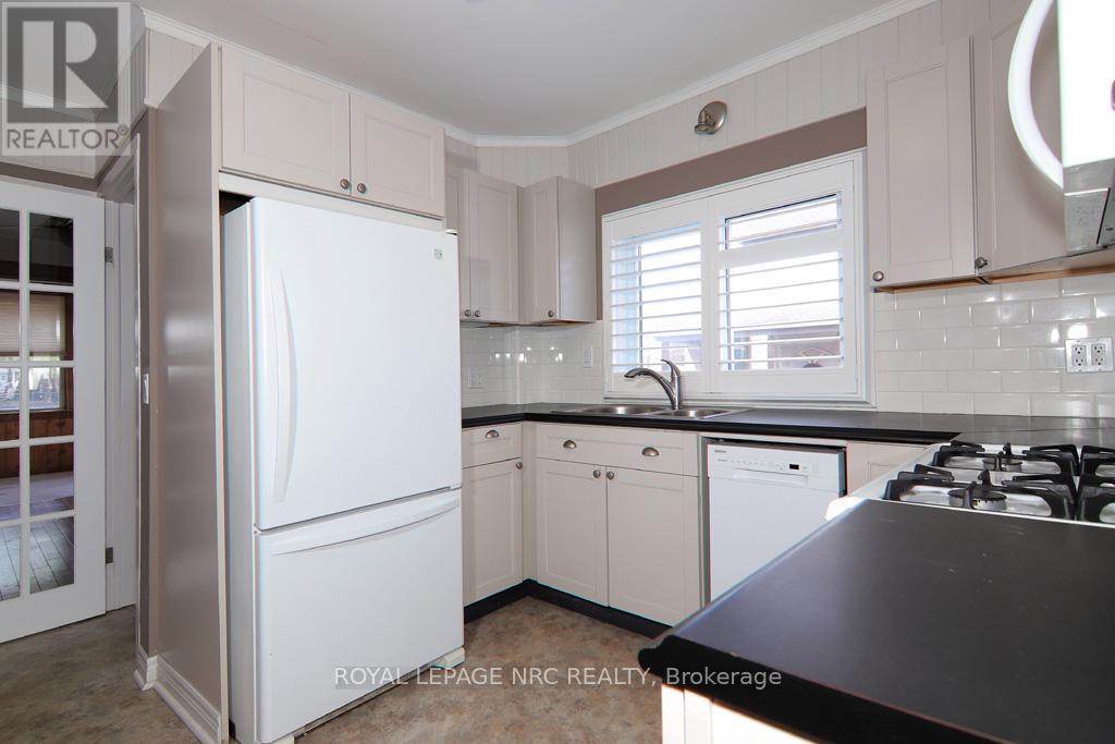 300 Phipps Street, Fort Erie (Central), Ontario  L2A 2V6 - Photo 26 - X12120493