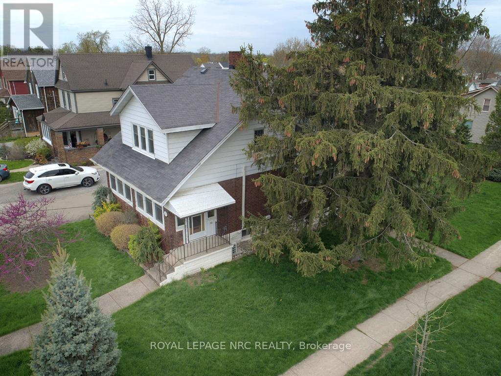 300 Phipps Street, Fort Erie (Central), Ontario  L2A 2V6 - Photo 3 - X12120493