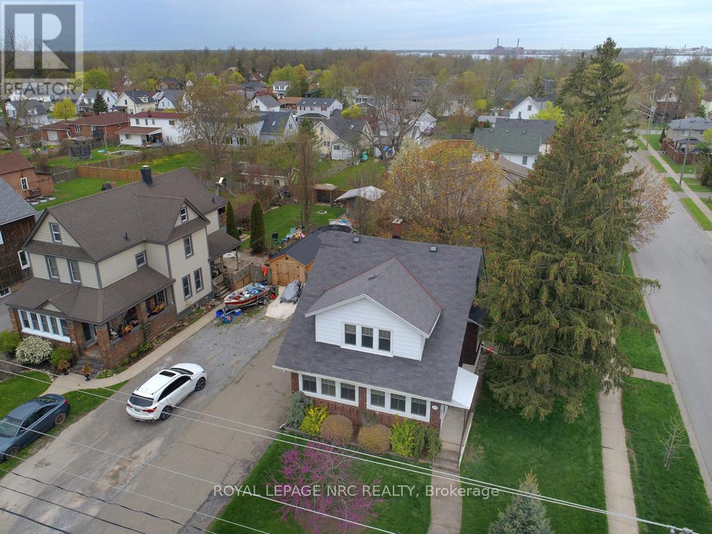 300 Phipps Street, Fort Erie (Central), Ontario  L2A 2V6 - Photo 4 - X12120493