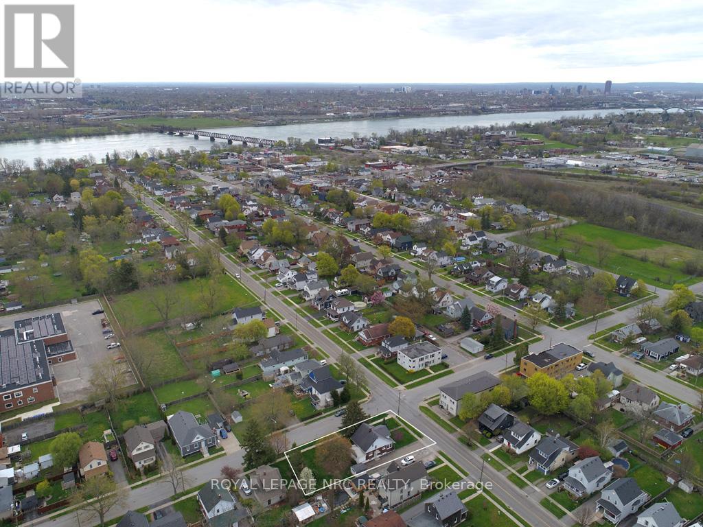 300 Phipps Street, Fort Erie (Central), Ontario  L2A 2V6 - Photo 48 - X12120493