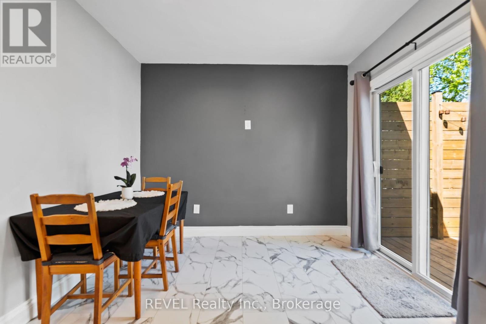 21 Hamilton Street, St. Catharines (Western Hill), Ontario  L2S 1K5 - Photo 24 - X12156364