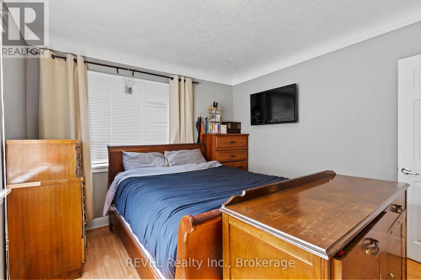 21 Hamilton Street, St. Catharines (Western Hill), Ontario  L2S 1K5 - Photo 26 - X12156364