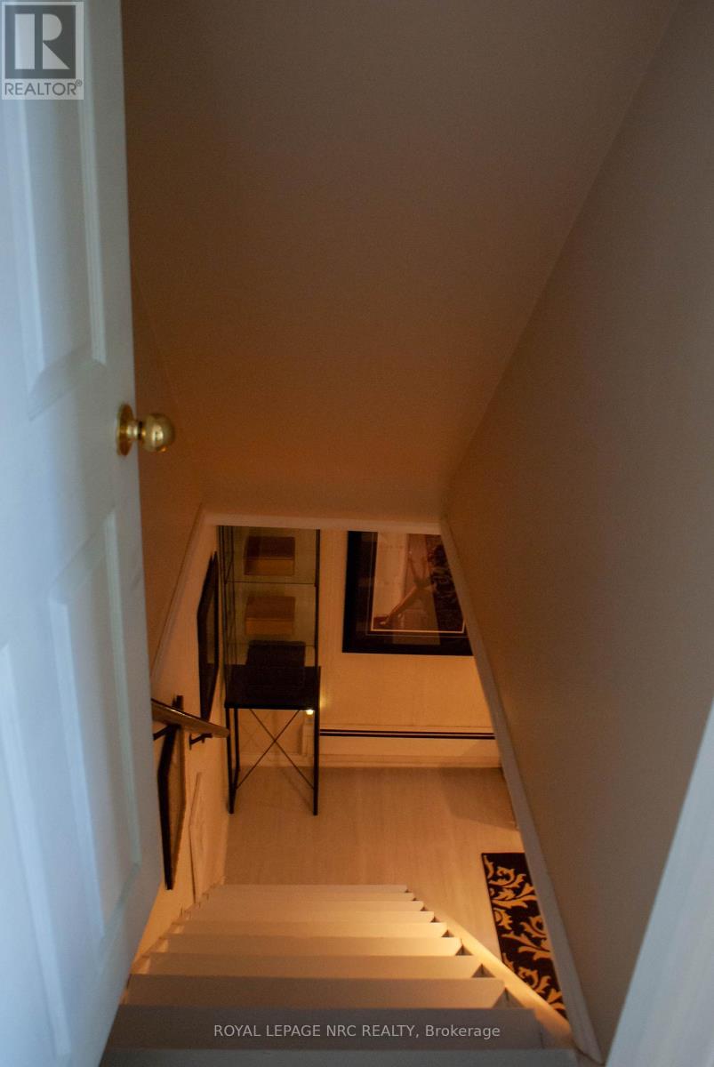 553 Carlton Street, St. Catharines (Carlton/bunting), Ontario  L2M 4X6 - Photo 21 - X12218197