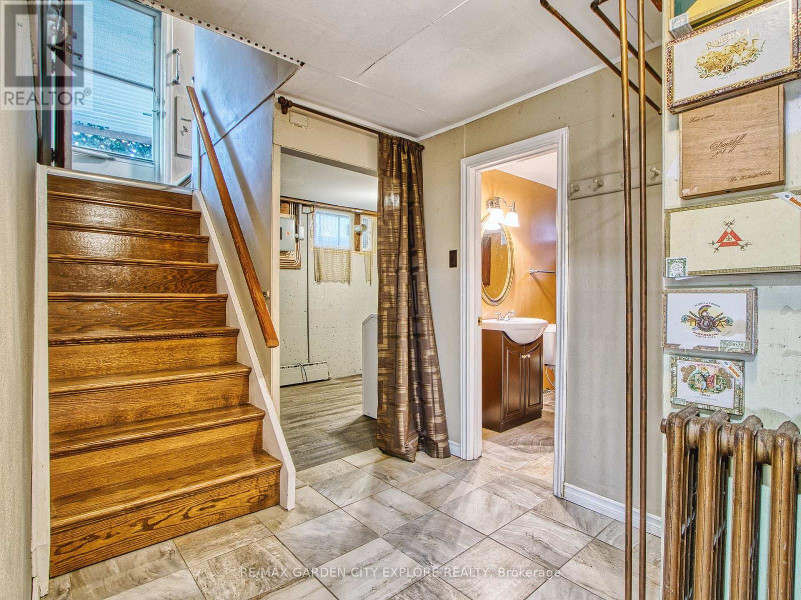 101 Masterson Drive, St. Catharines (Glendale/glenridge), Ontario  L2T 3P8 - Photo 13 - X12229096