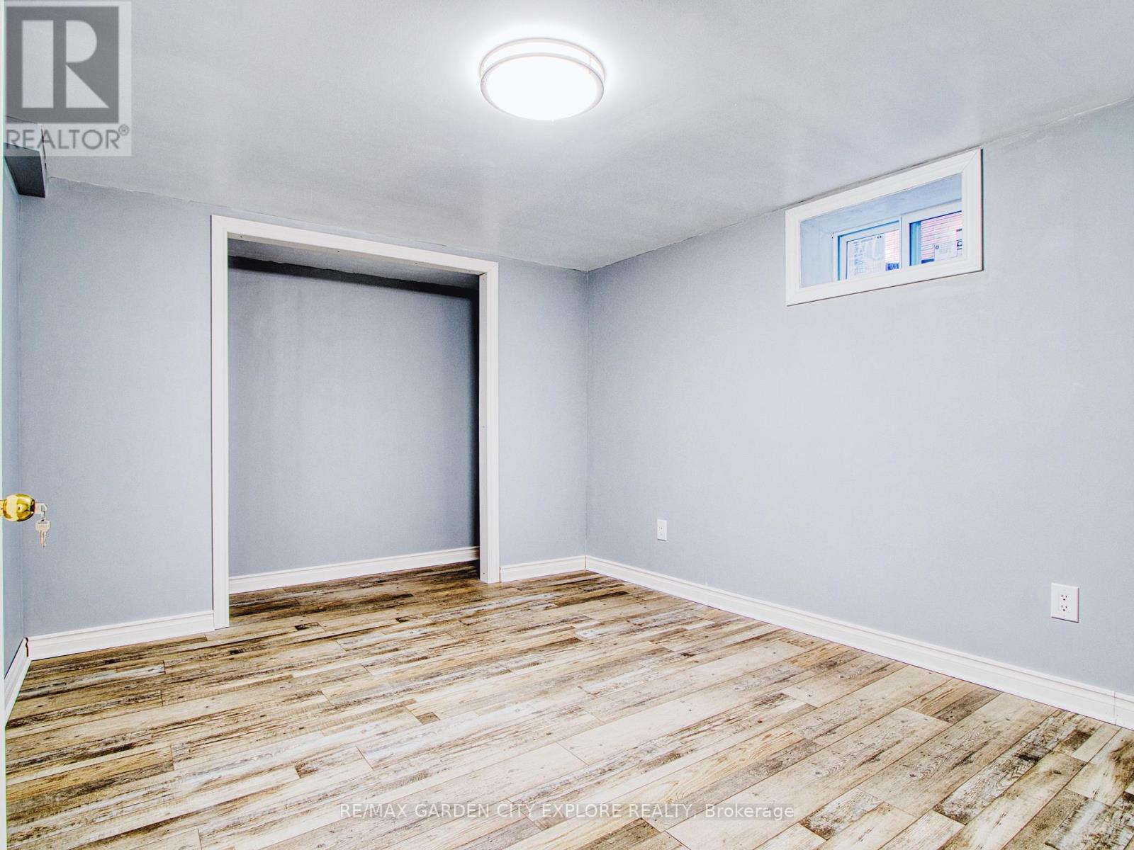 101 Masterson Drive, St. Catharines (Glendale/glenridge), Ontario  L2T 3P8 - Photo 17 - X12229096