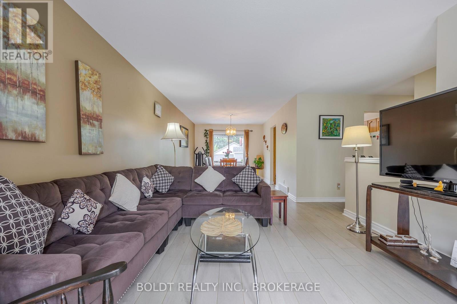 101 Arthur Street, St. Catharines (Lakeshore), Ontario  L2M 1H8 - Photo 8 - X12284753