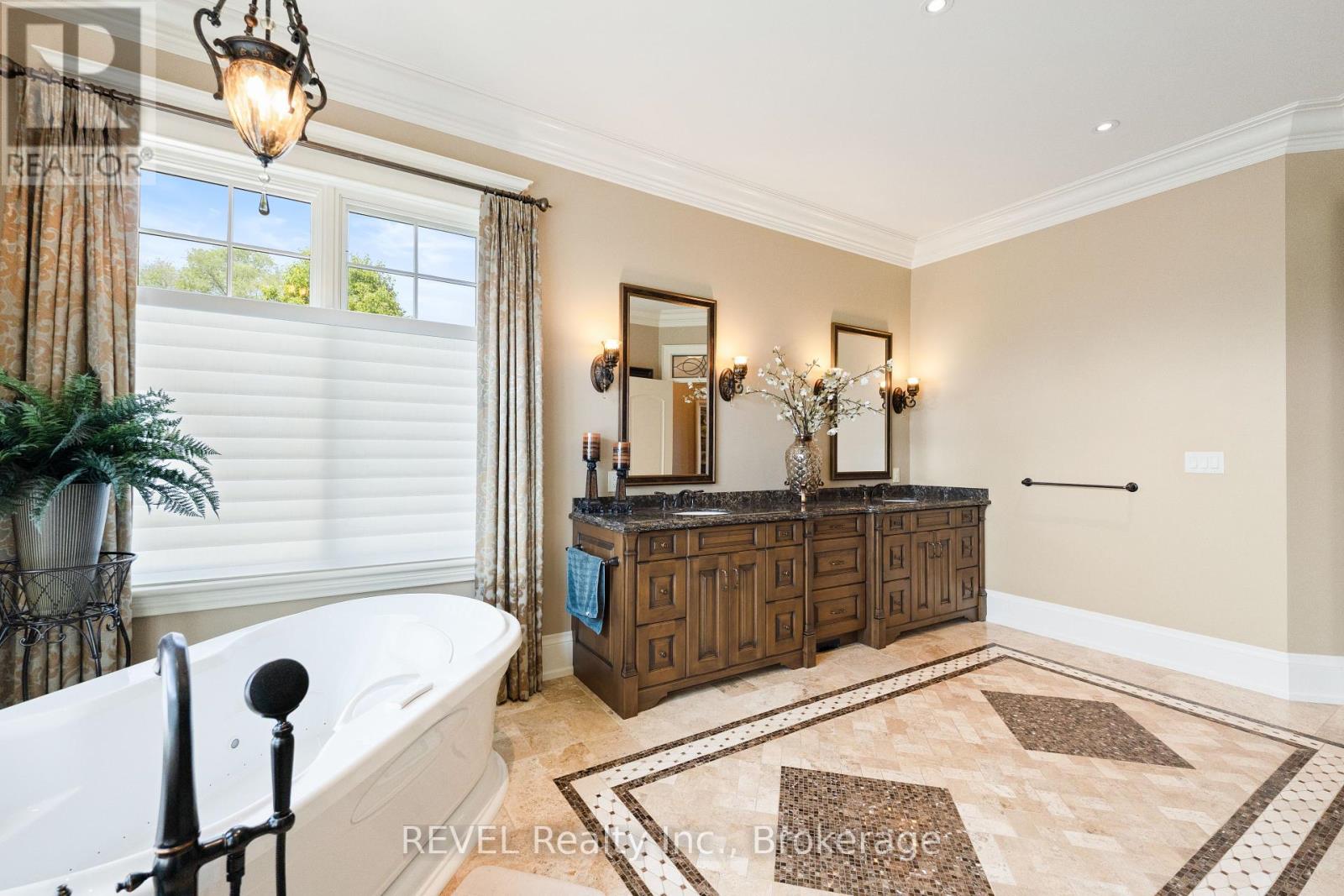 1234 Lakeshore Road N, Niagara-On-The-Lake, Ontario  L0S 1J0 - Photo 31 - X12061419