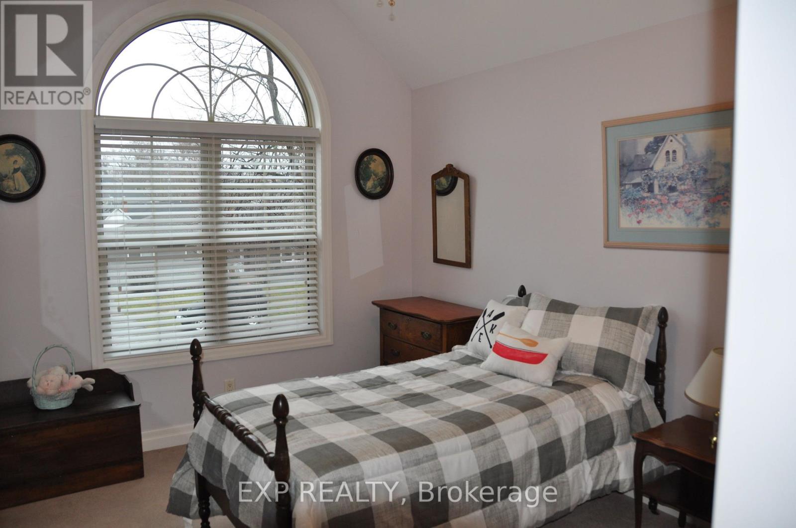 172 Dalhousie Avenue E, St. Catharines, Ontario  L2N 4X7 - Photo 12 - X12066780