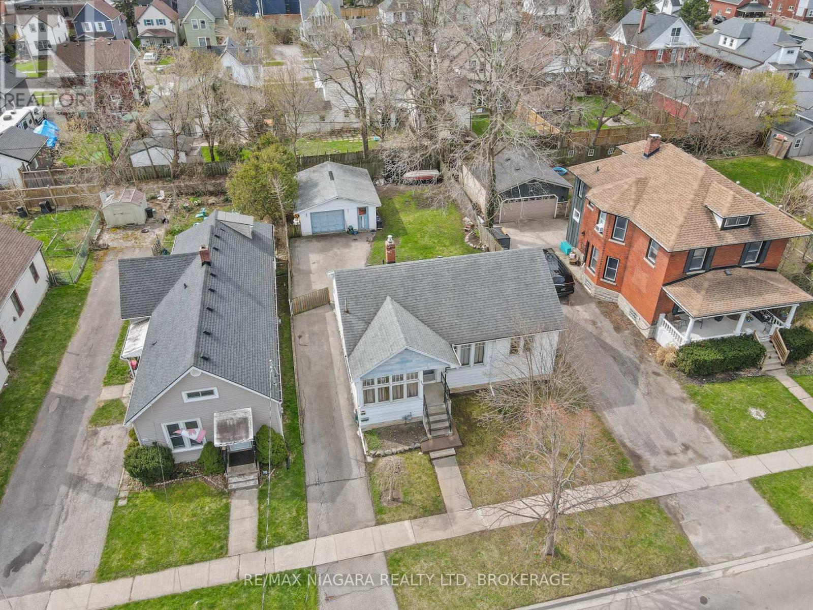 215 Phipps Street, Fort Erie, Ontario  L2A 2V4 - Photo 36 - X12103583