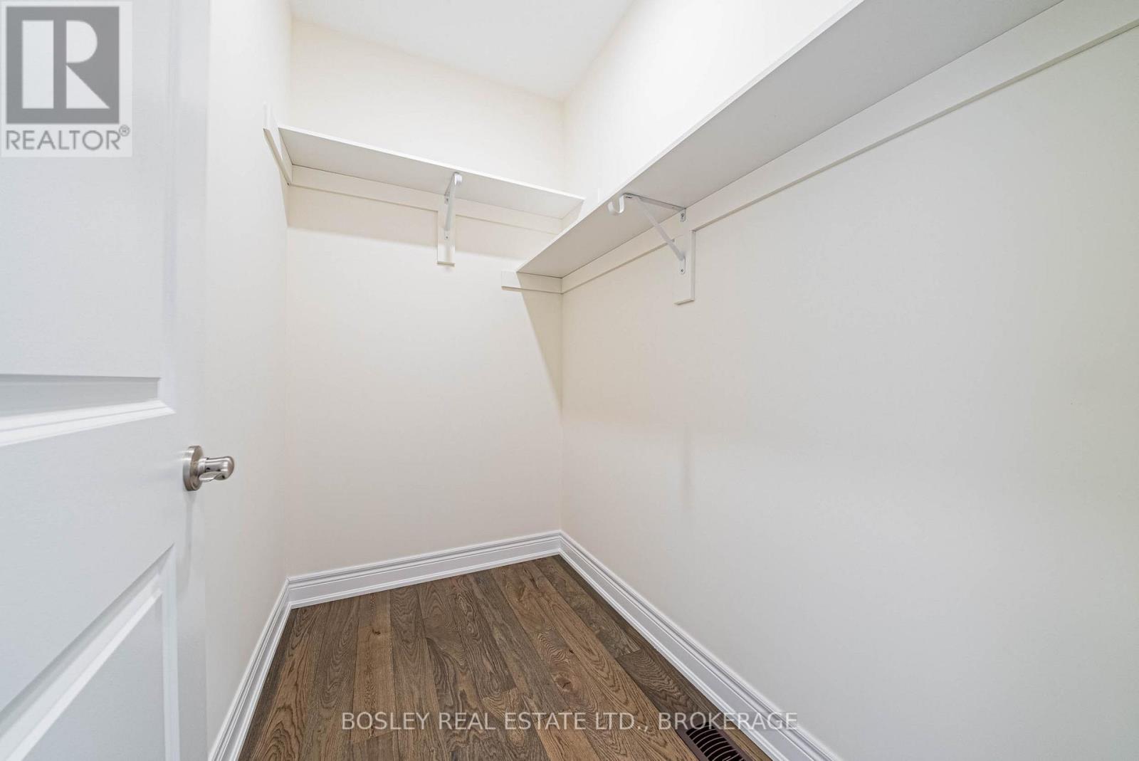 512 Royal Ridge Drive, Fort Erie, Ontario  L0S 1N0 - Photo 19 - X12154202