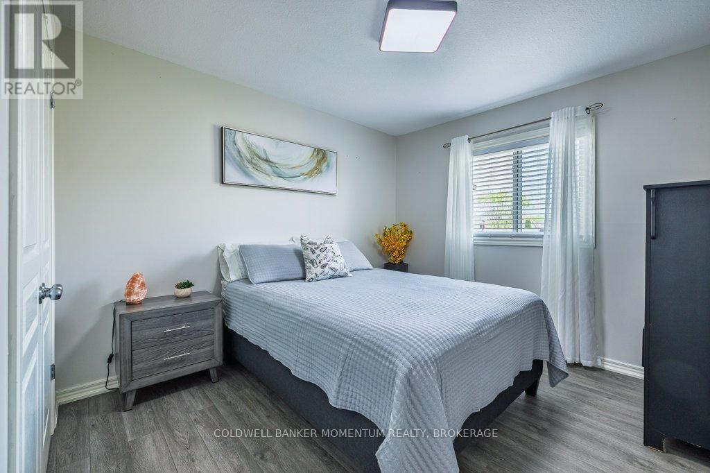 7088 Parkside Road, Niagara Falls, Ontario  L2H 3L6 - Photo 12 - X12189054