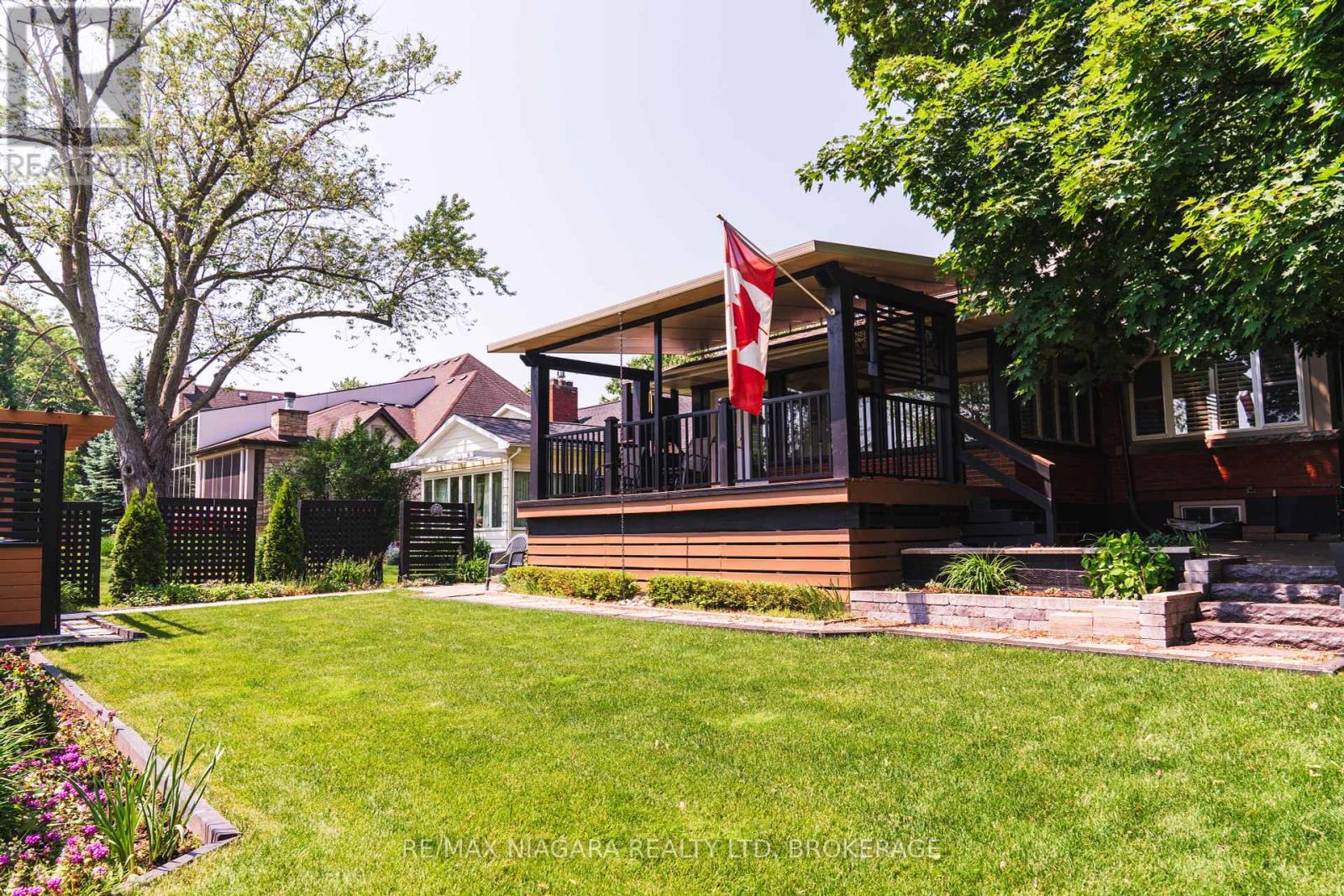 111 Riverdale Avenue, St. Catharines, Ontario  L2R 3S4 - Photo 12 - X12218708