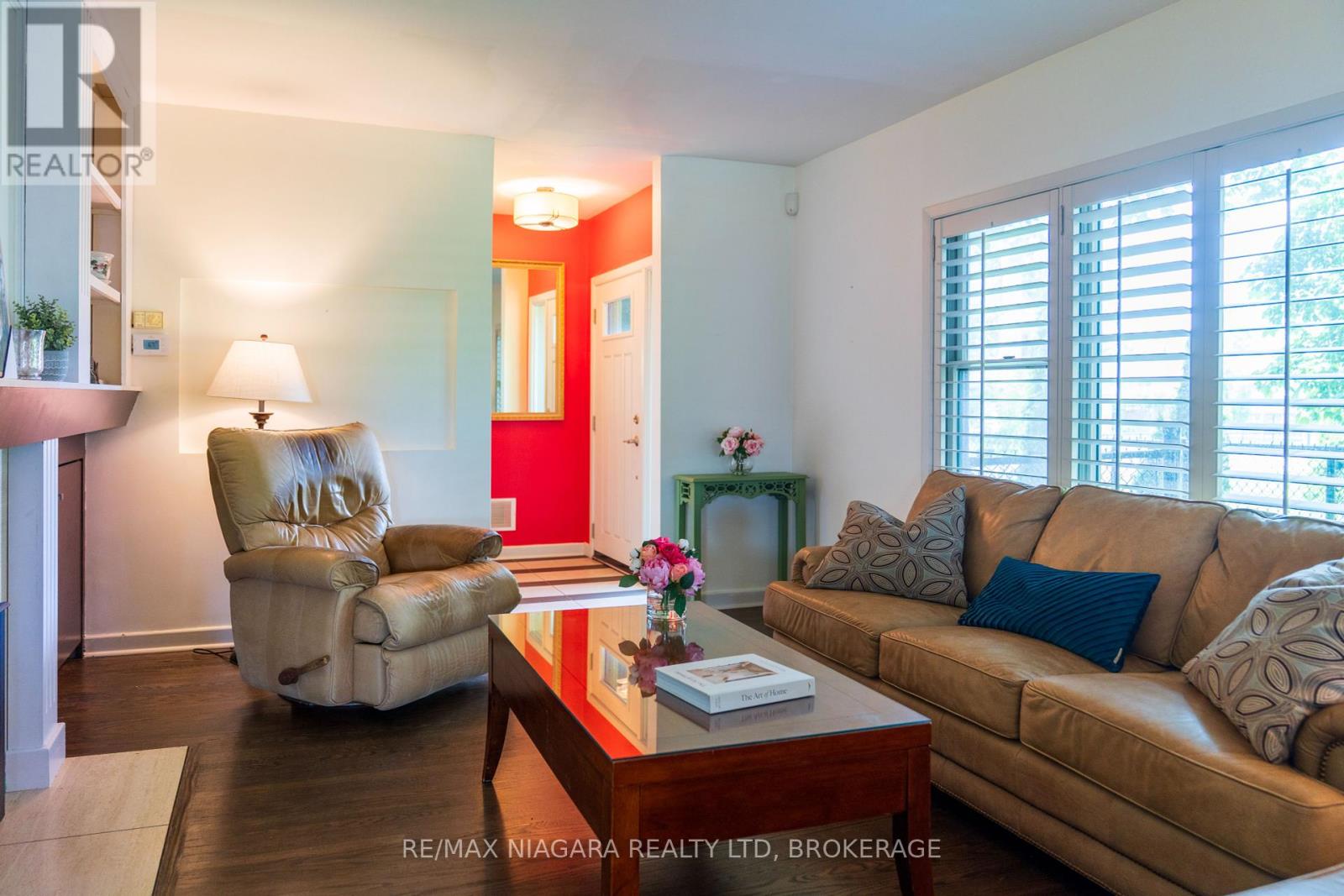 111 Riverdale Avenue, St. Catharines, Ontario  L2R 3S4 - Photo 16 - X12218708