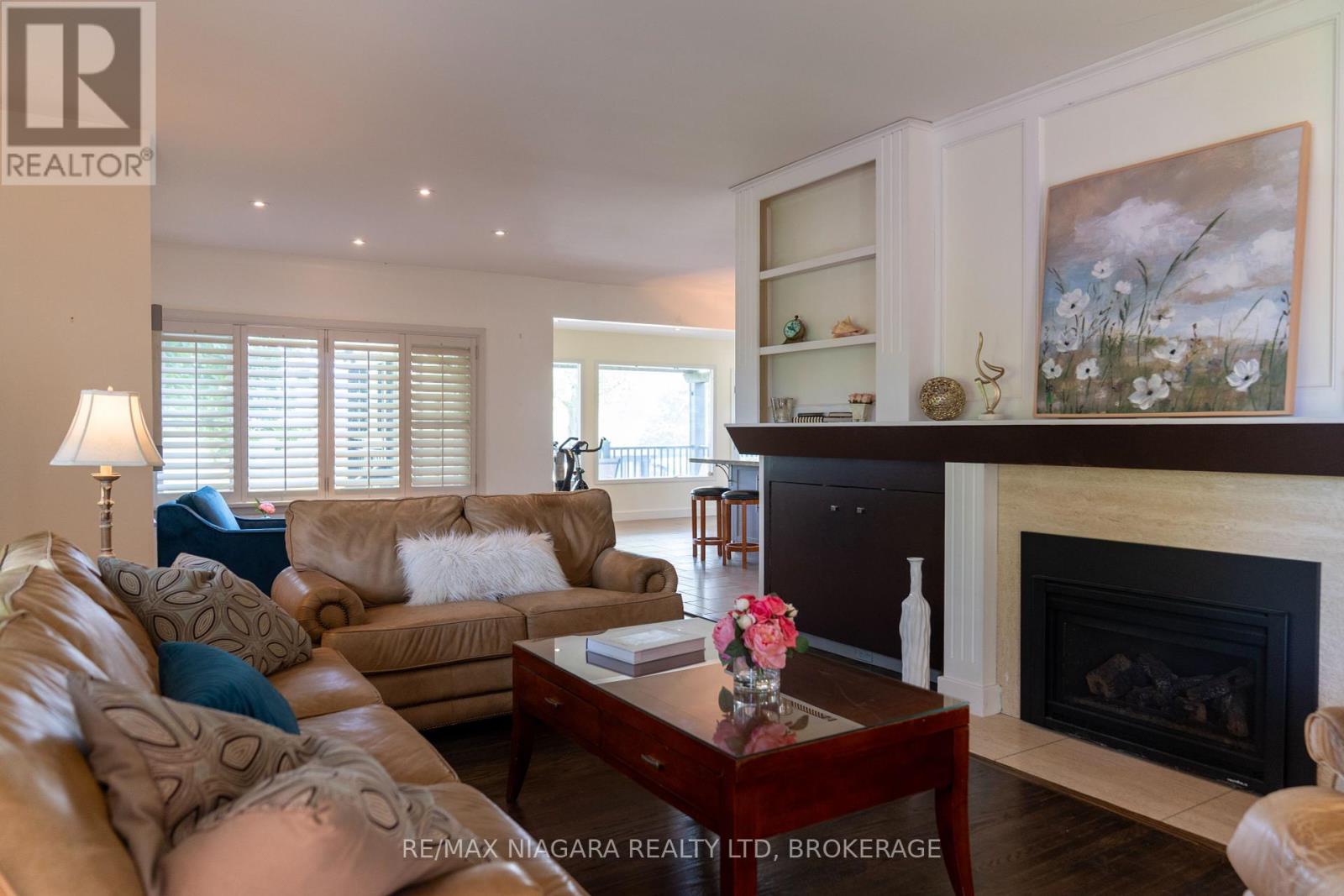 111 Riverdale Avenue, St. Catharines, Ontario  L2R 3S4 - Photo 18 - X12218708