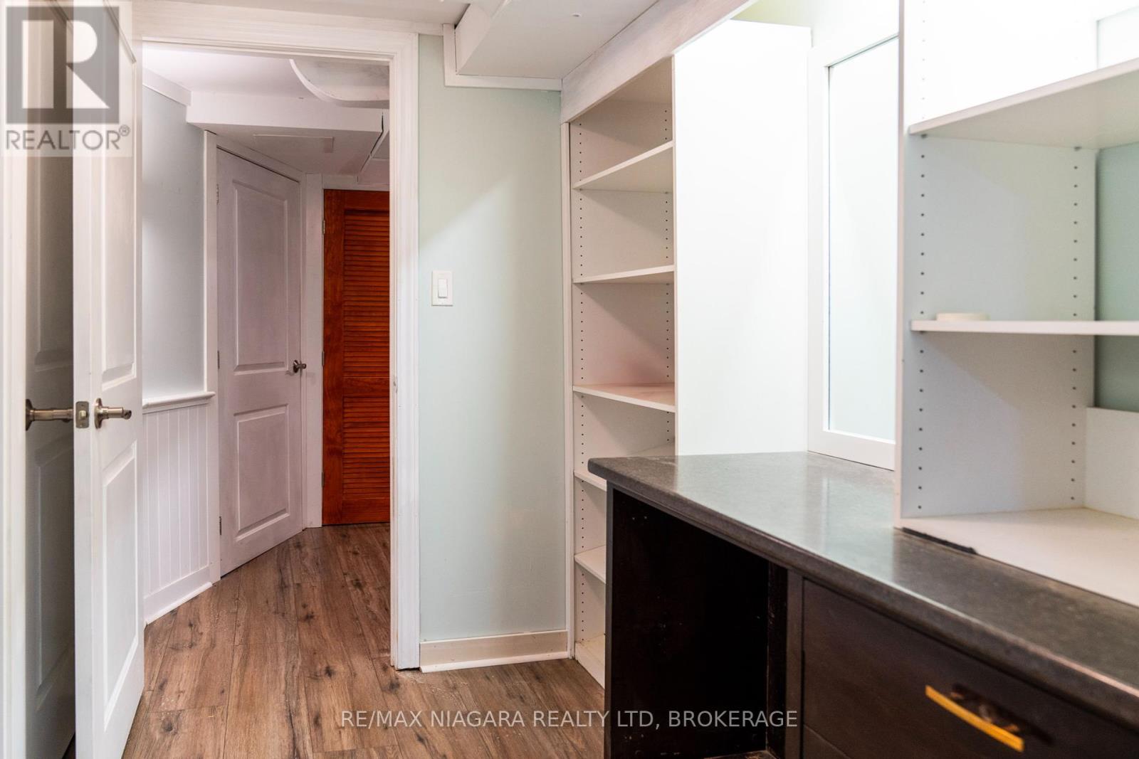 111 Riverdale Avenue, St. Catharines, Ontario  L2R 3S4 - Photo 41 - X12218708