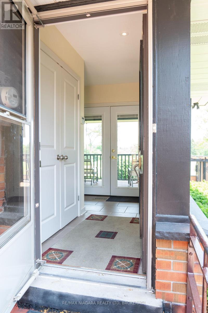 111 Riverdale Avenue, St. Catharines, Ontario  L2R 3S4 - Photo 6 - X12218708