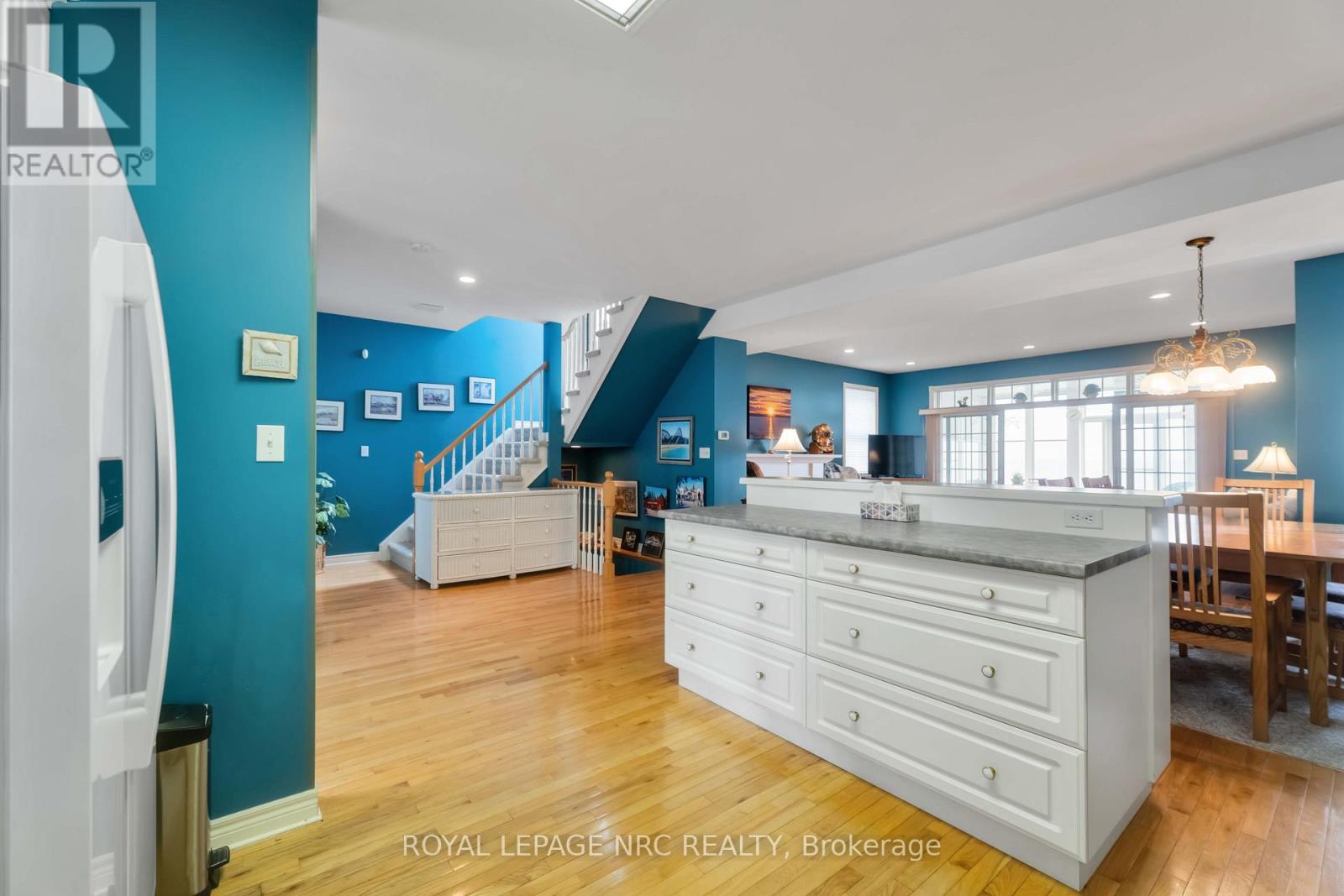 41 Promenade Way, Fort Erie, Ontario  L0S 1B0 - Photo 14 - X12219069